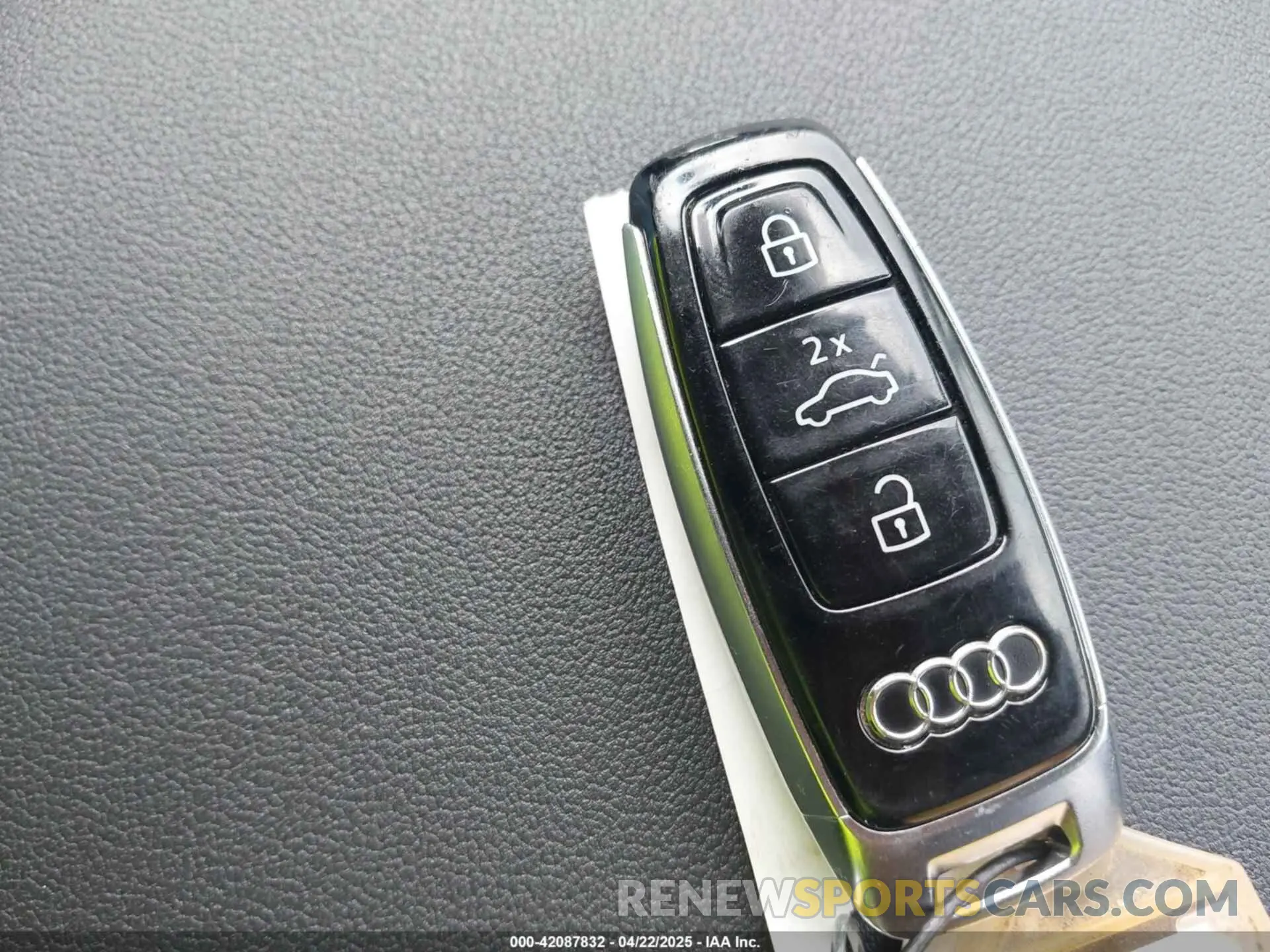11 Photograph of a damaged car WA1LXBF70PD010789 AUDI Q7 2023