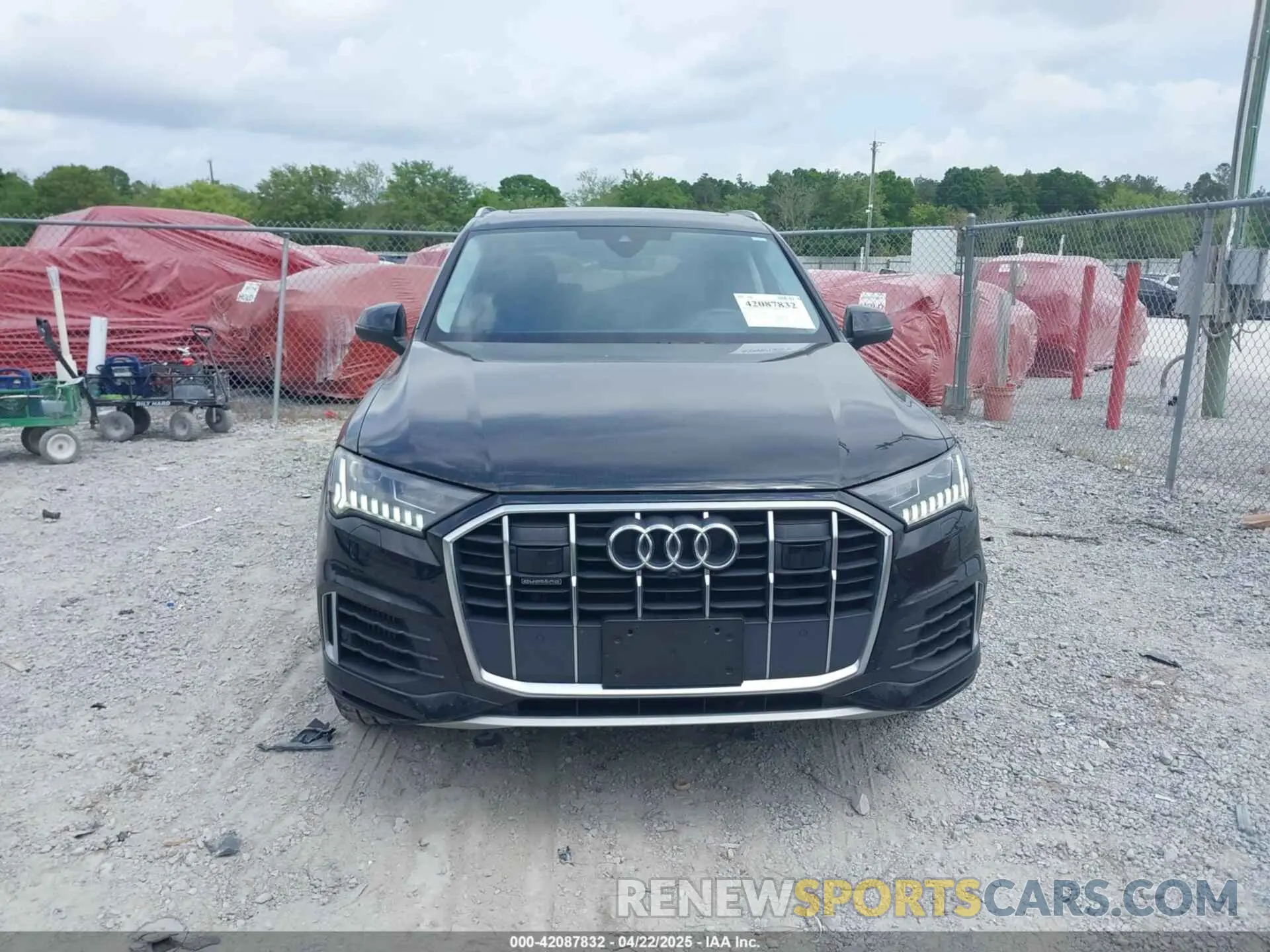 12 Photograph of a damaged car WA1LXBF70PD010789 AUDI Q7 2023