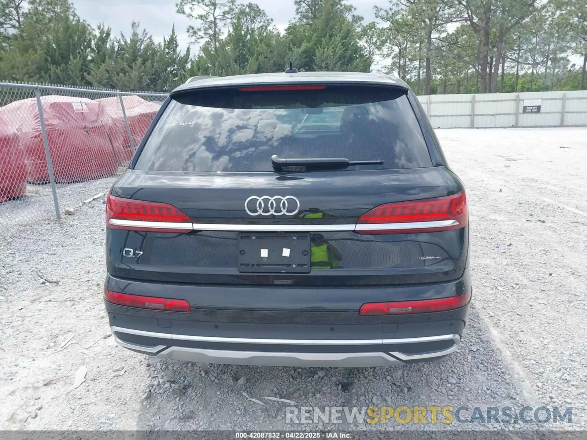 16 Photograph of a damaged car WA1LXBF70PD010789 AUDI Q7 2023
