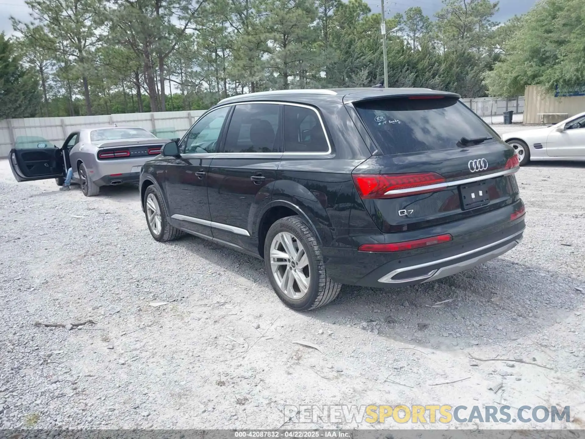 3 Photograph of a damaged car WA1LXBF70PD010789 AUDI Q7 2023