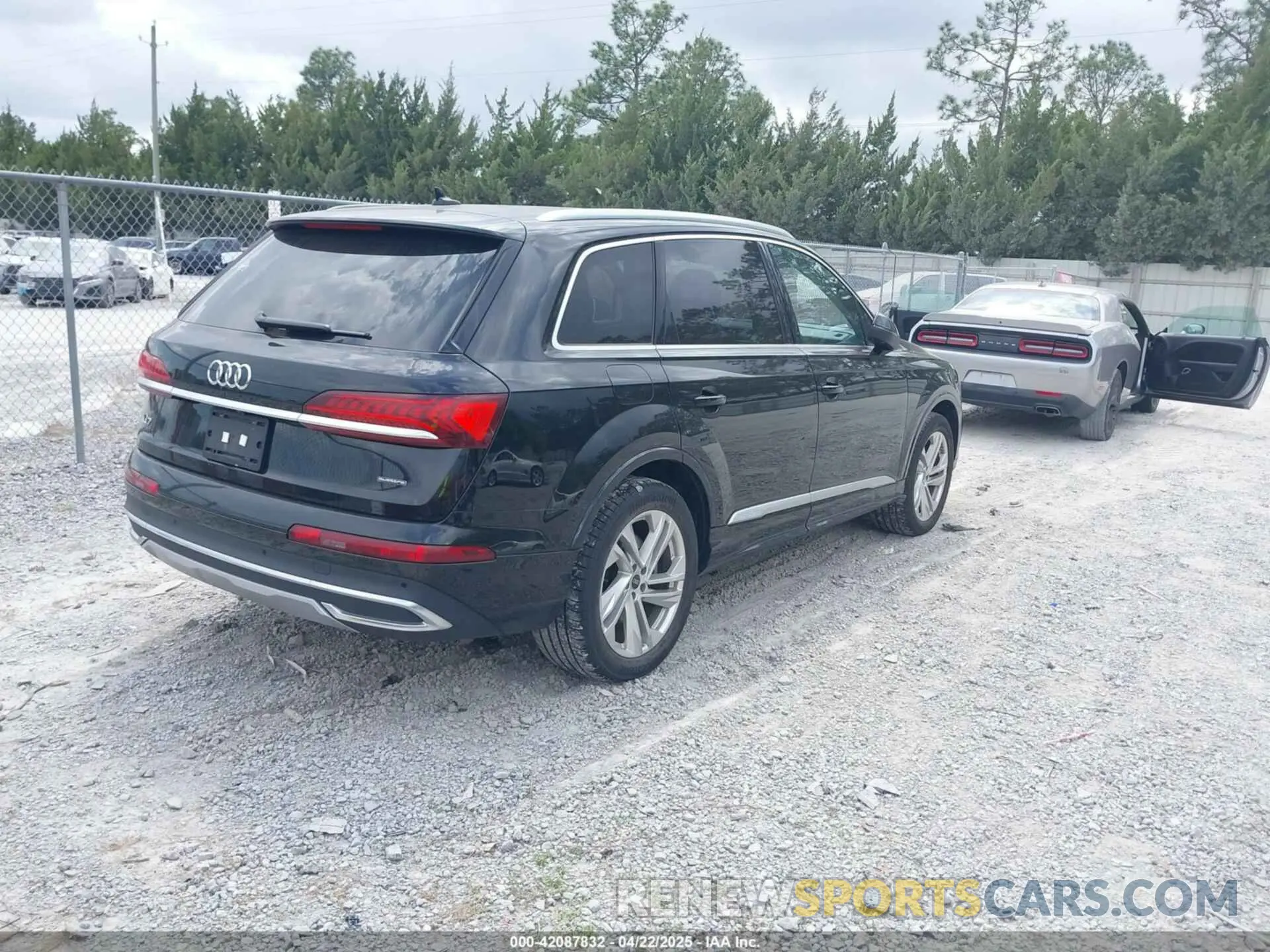 4 Photograph of a damaged car WA1LXBF70PD010789 AUDI Q7 2023
