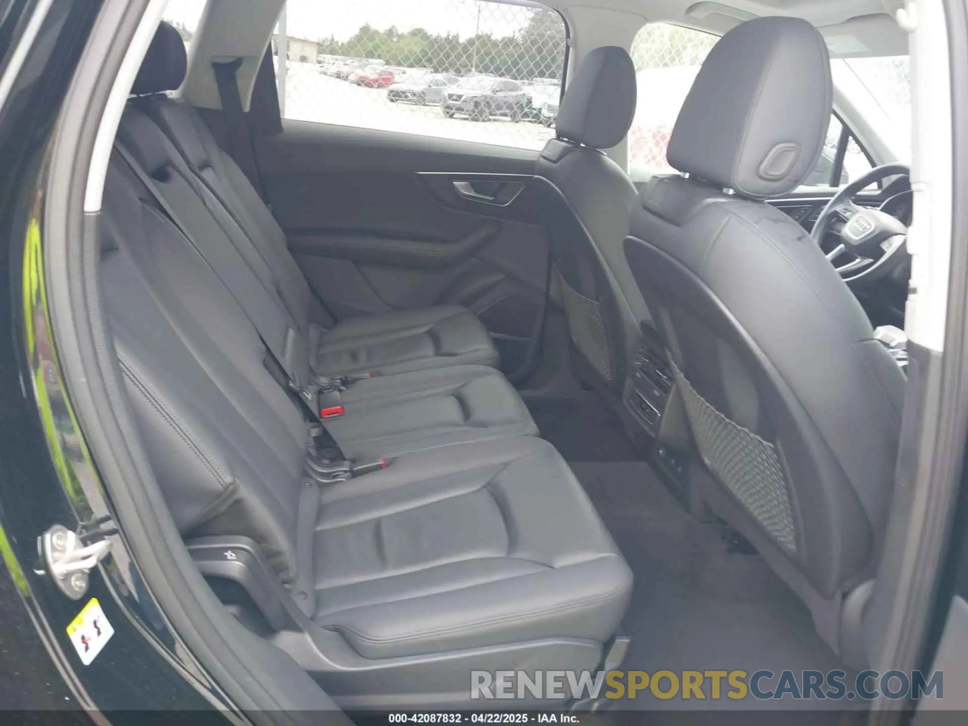 8 Photograph of a damaged car WA1LXBF70PD010789 AUDI Q7 2023