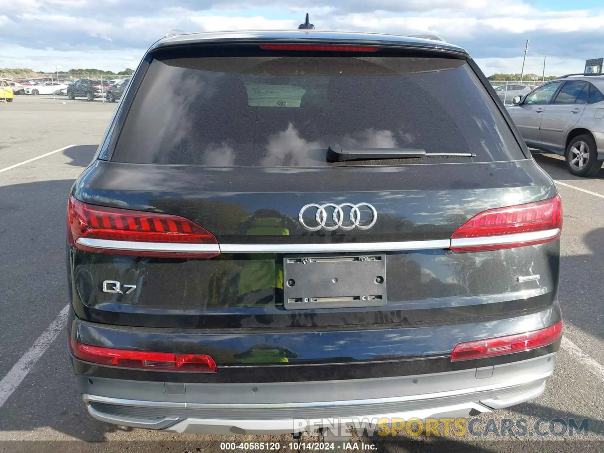16 Photograph of a damaged car WA1LXBF71PD001597 AUDI Q7 2023