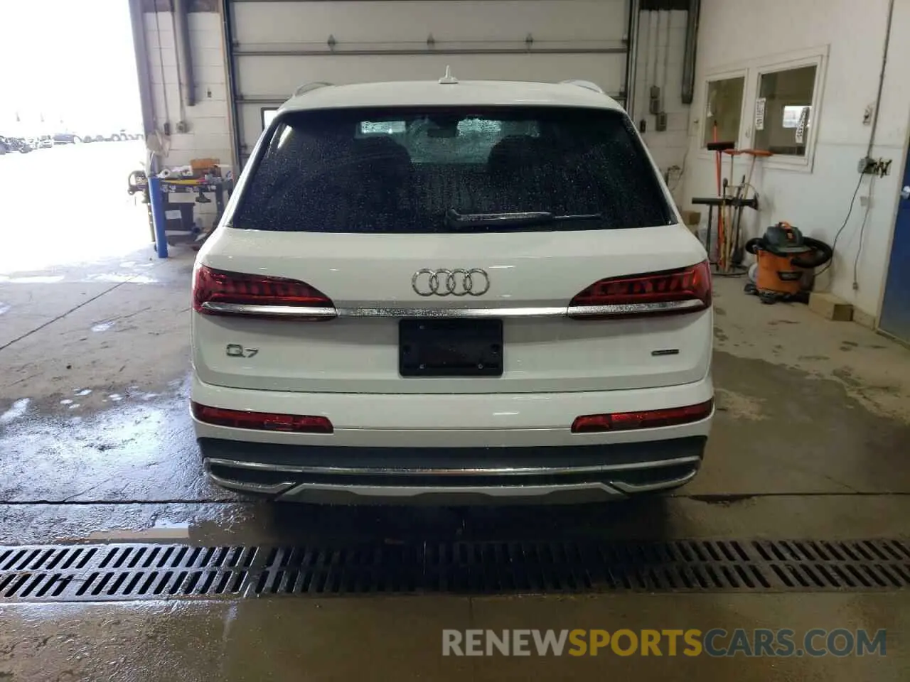 6 Photograph of a damaged car WA1LXBF71PD016522 AUDI Q7 2023