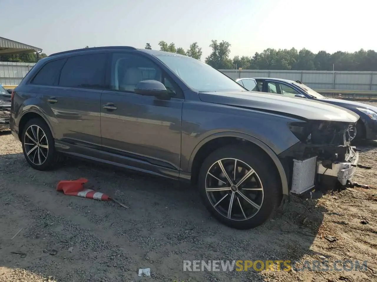 4 Photograph of a damaged car WA1LXBF71PD027133 AUDI Q7 2023