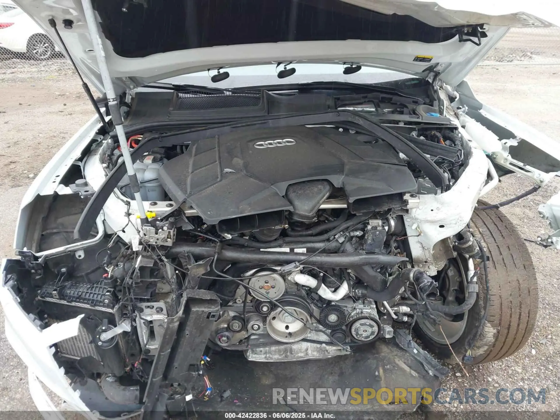 10 Photograph of a damaged car WA1LXBF72PD016514 AUDI Q7 2023