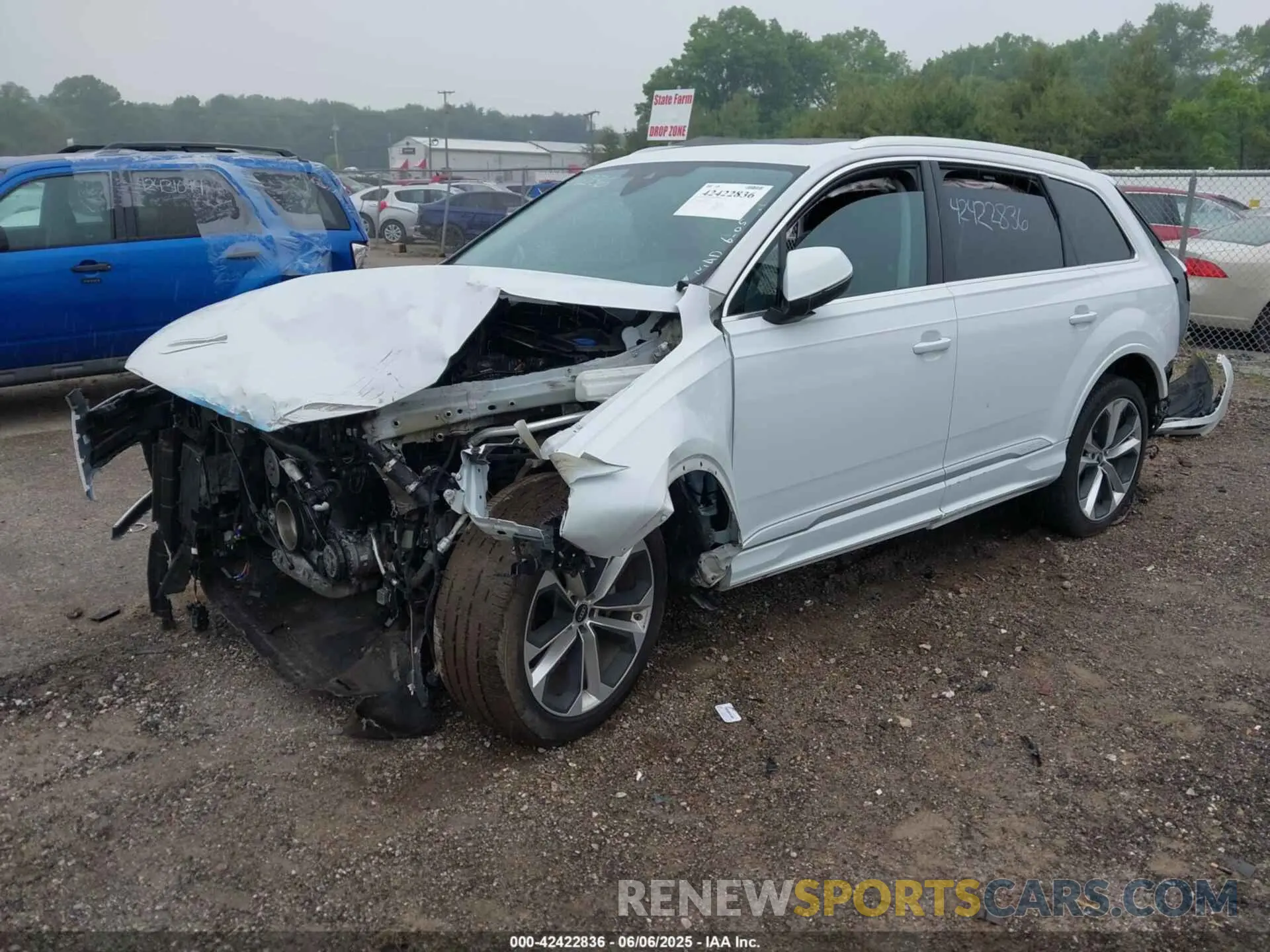 2 Photograph of a damaged car WA1LXBF72PD016514 AUDI Q7 2023