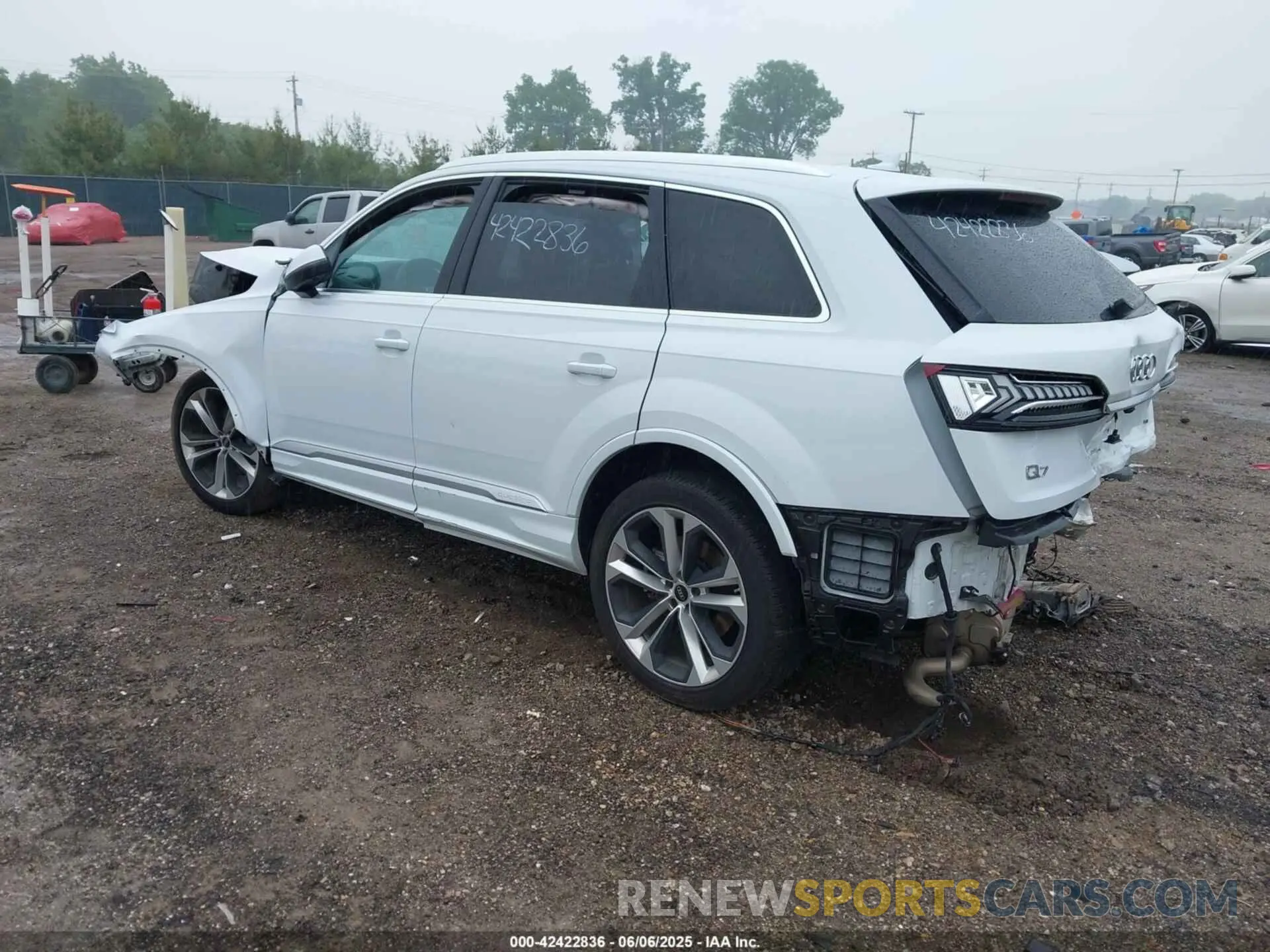 3 Photograph of a damaged car WA1LXBF72PD016514 AUDI Q7 2023