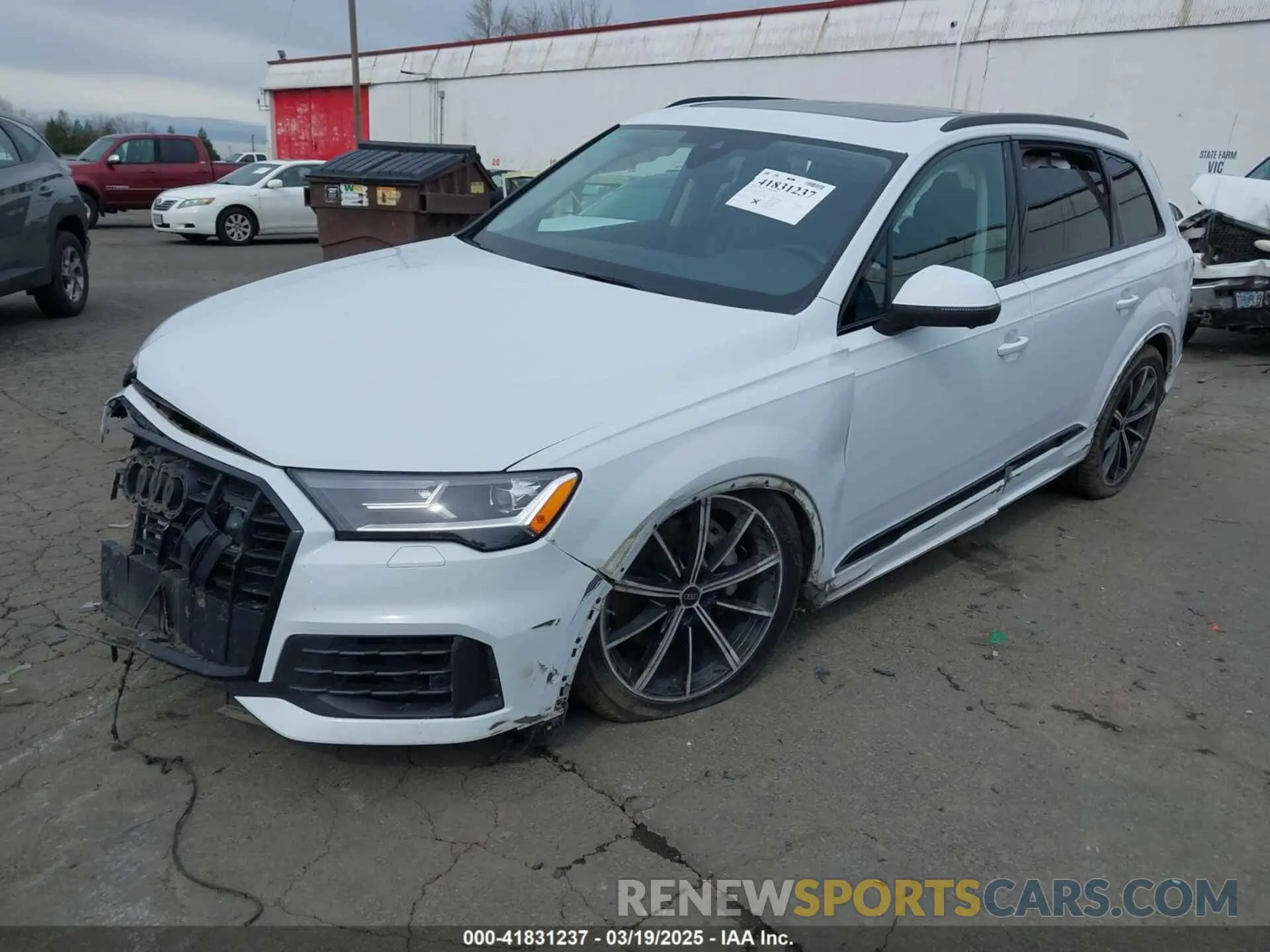 2 Photograph of a damaged car WA1LXBF73PD001777 AUDI Q7 2023