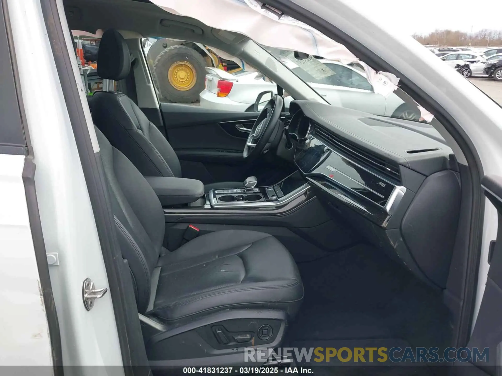 5 Photograph of a damaged car WA1LXBF73PD001777 AUDI Q7 2023