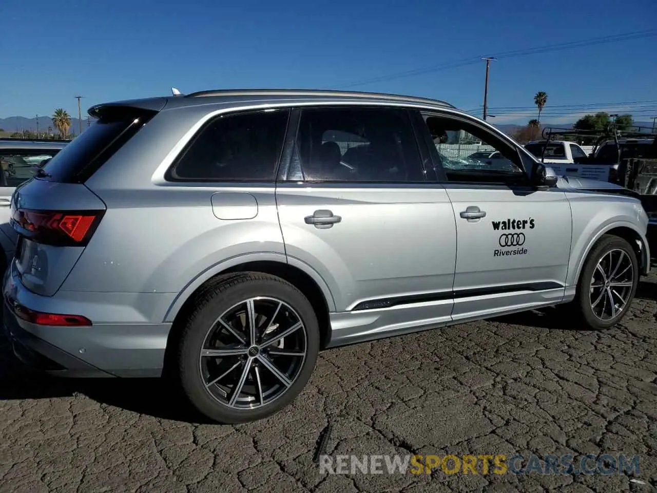 3 Photograph of a damaged car WA1LXBF76PD013177 AUDI Q7 2023