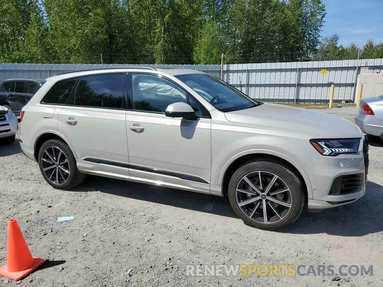 4 Photograph of a damaged car WA1LXBF77PD018405 AUDI Q7 2023