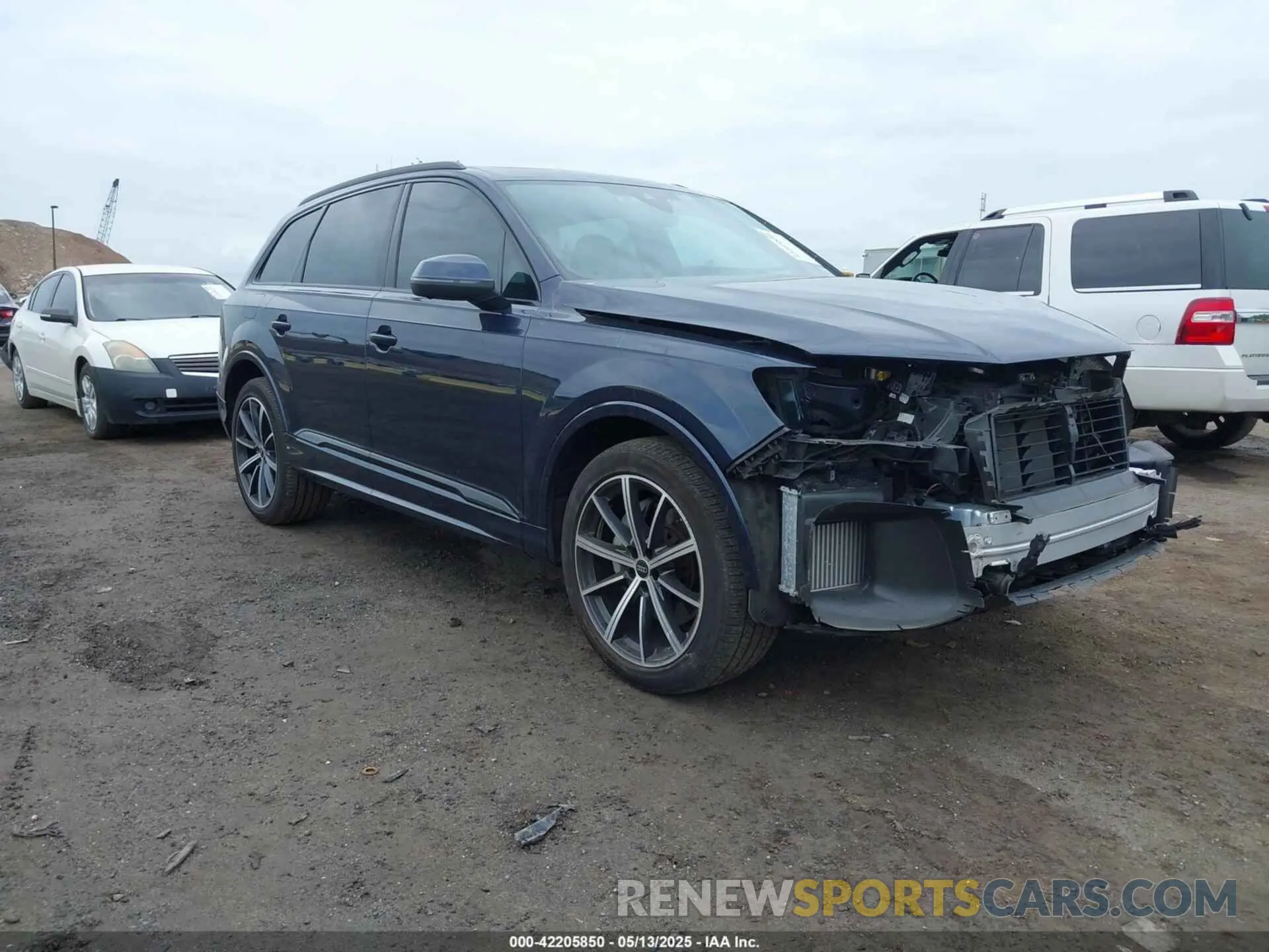 1 Photograph of a damaged car WA1LXBF77PD020848 AUDI Q7 2023