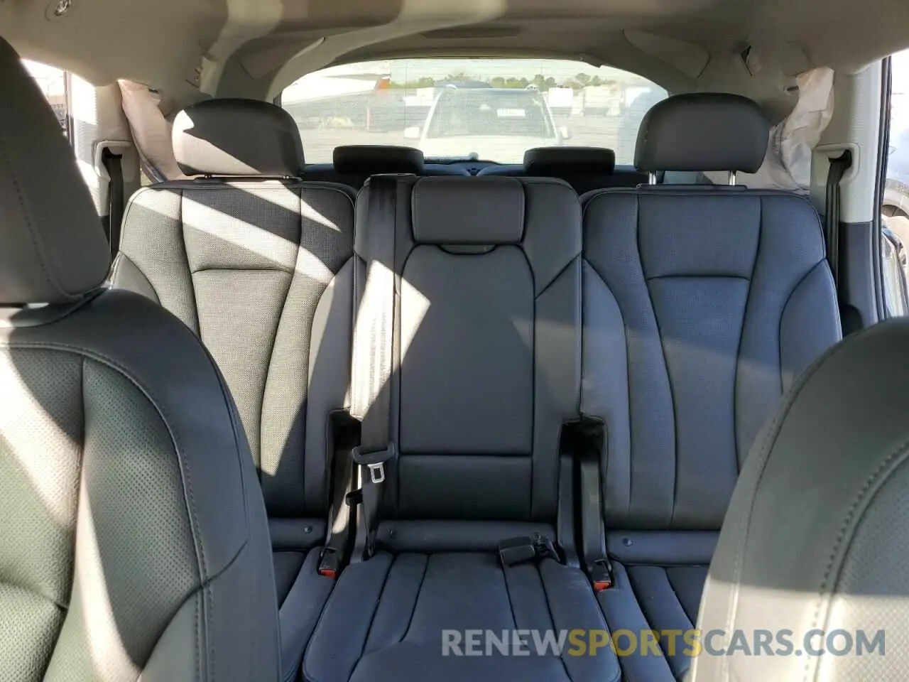 10 Photograph of a damaged car WA1LXBF79PD015067 AUDI Q7 2023