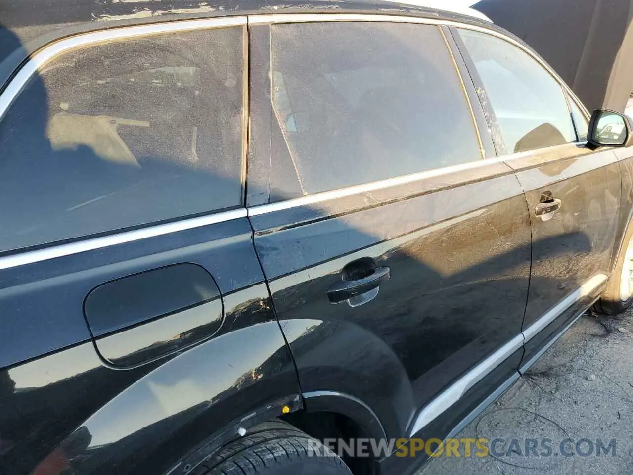10 Photograph of a damaged car WA1LXBF7XPD008676 AUDI Q7 2023