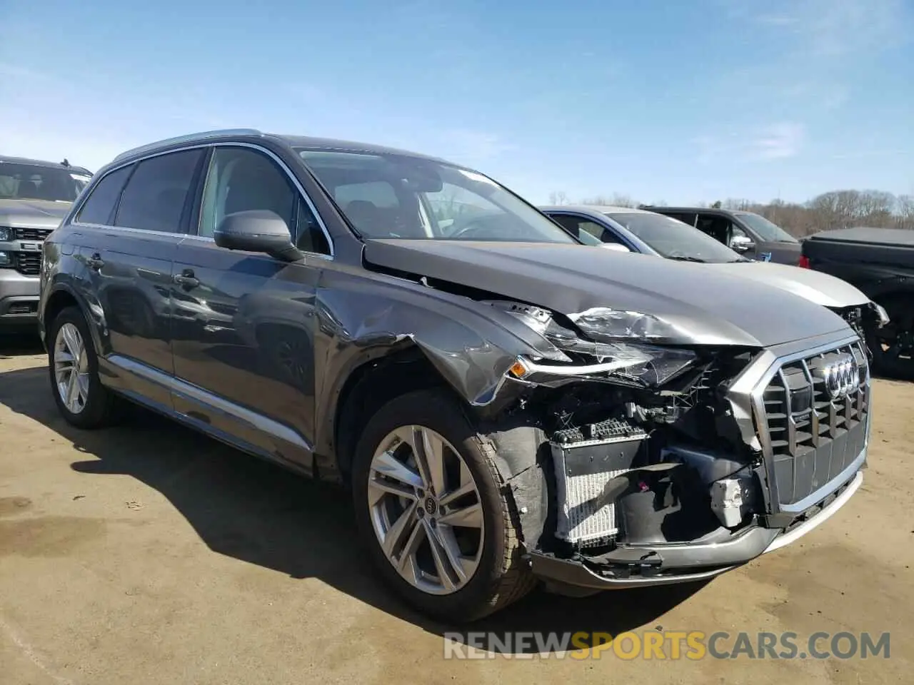 4 Photograph of a damaged car WA1LXBF7XPD009519 AUDI Q7 2023