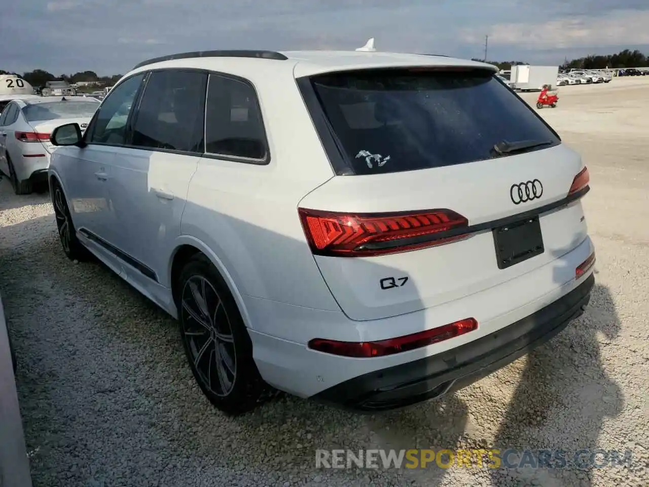 2 Photograph of a damaged car WA1VXBF70PD002040 AUDI Q7 2023