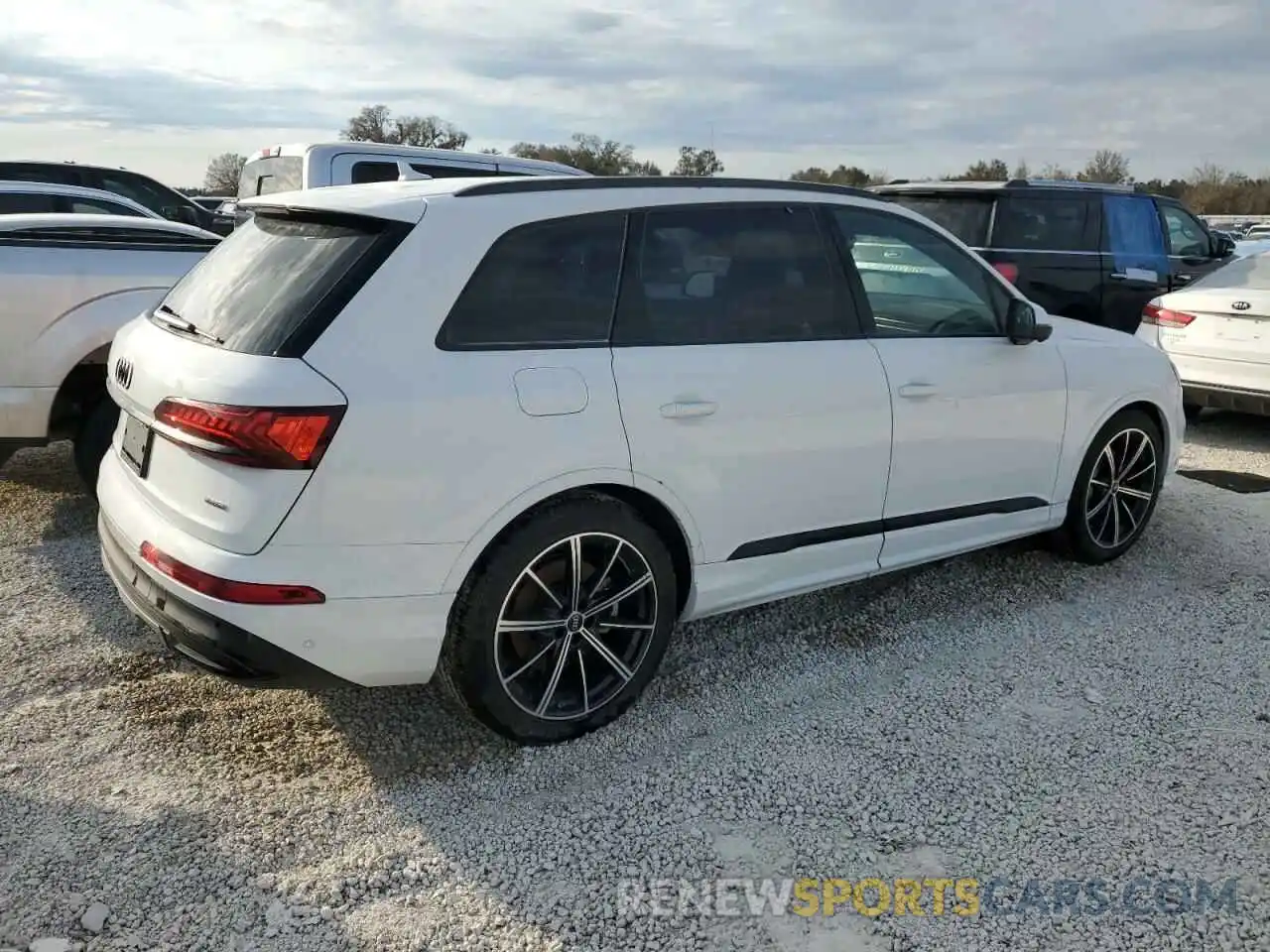 3 Photograph of a damaged car WA1VXBF70PD002040 AUDI Q7 2023