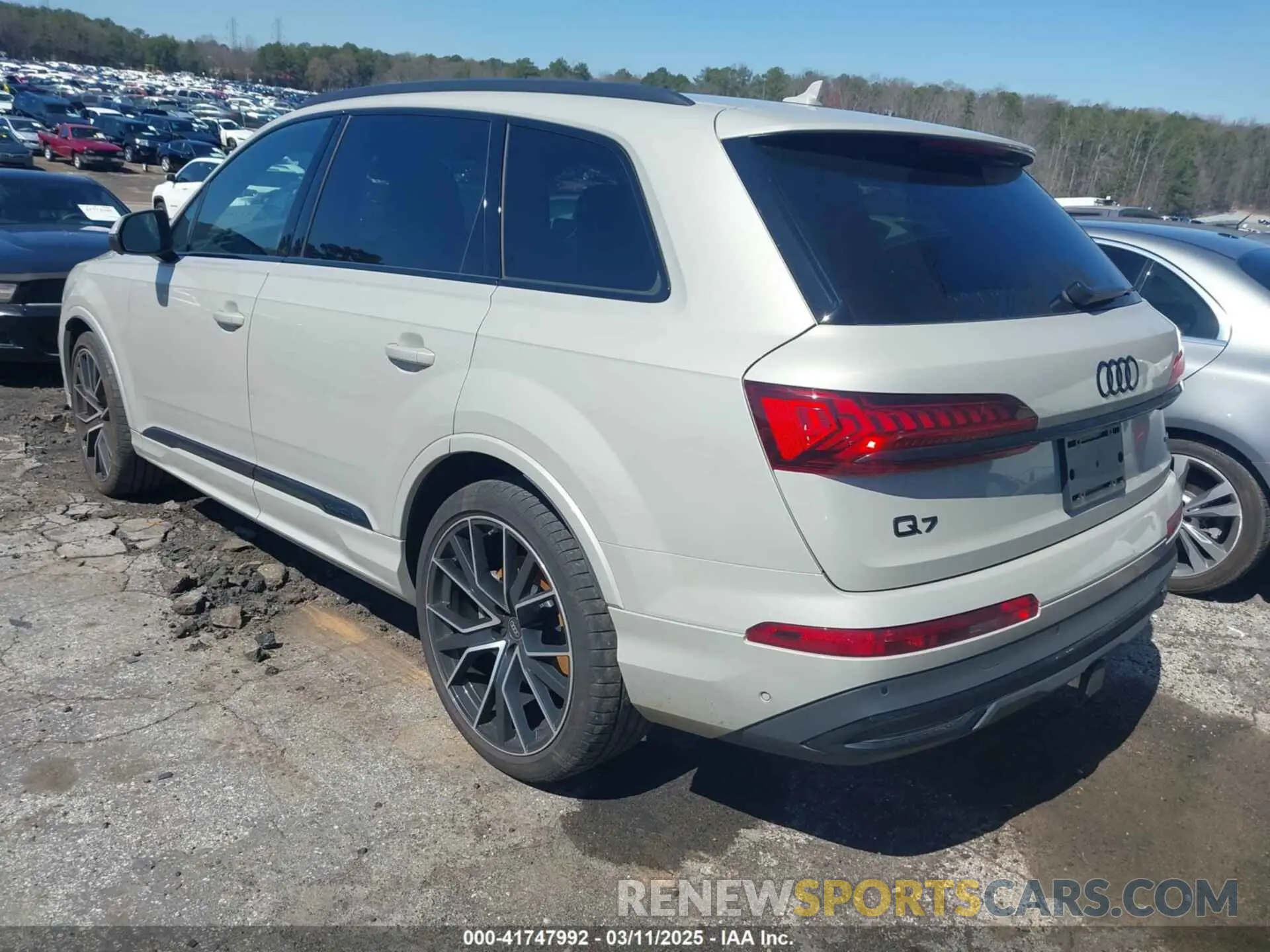 3 Photograph of a damaged car WA1VXBF73PD025067 AUDI Q7 2023