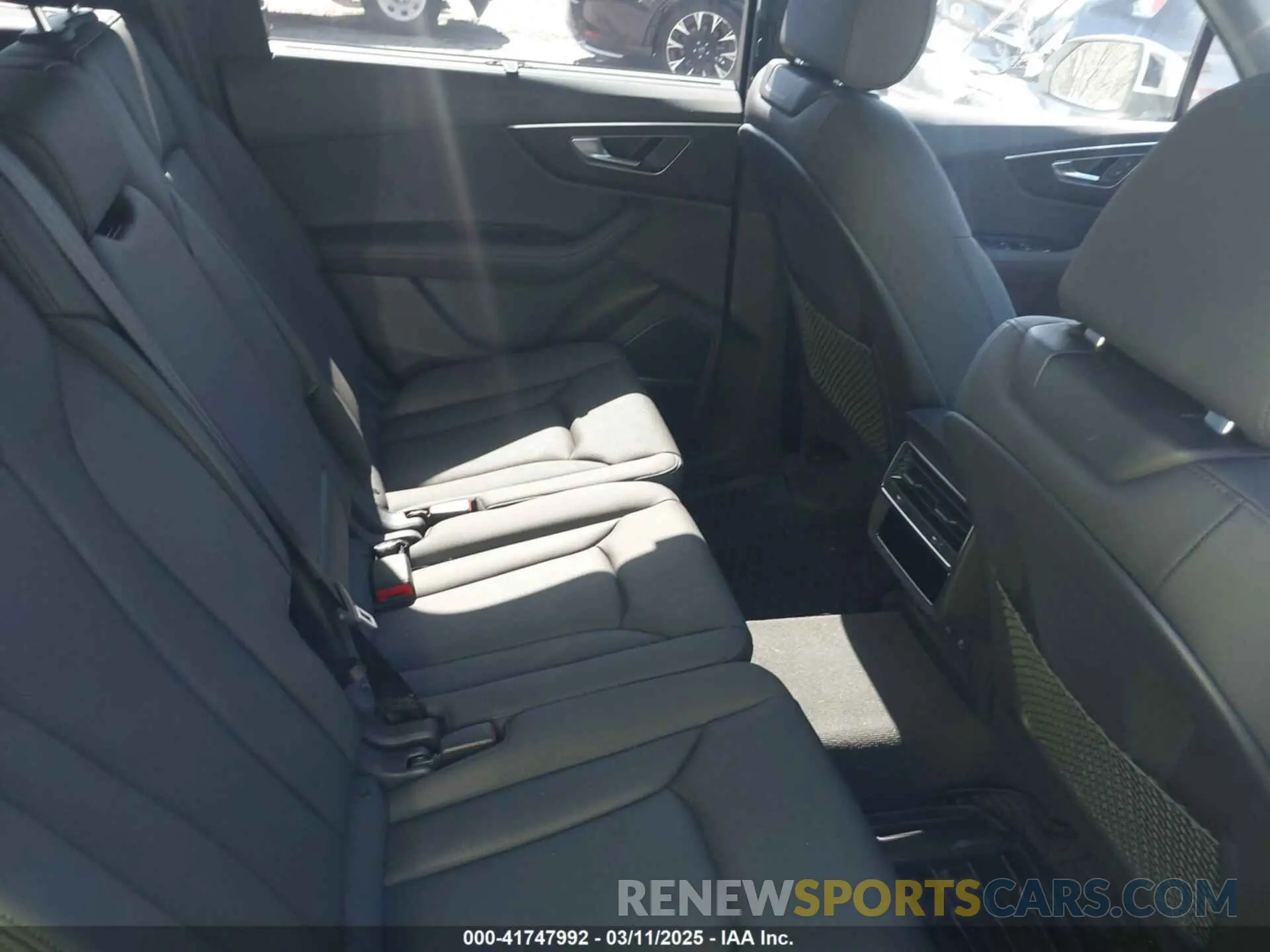 8 Photograph of a damaged car WA1VXBF73PD025067 AUDI Q7 2023