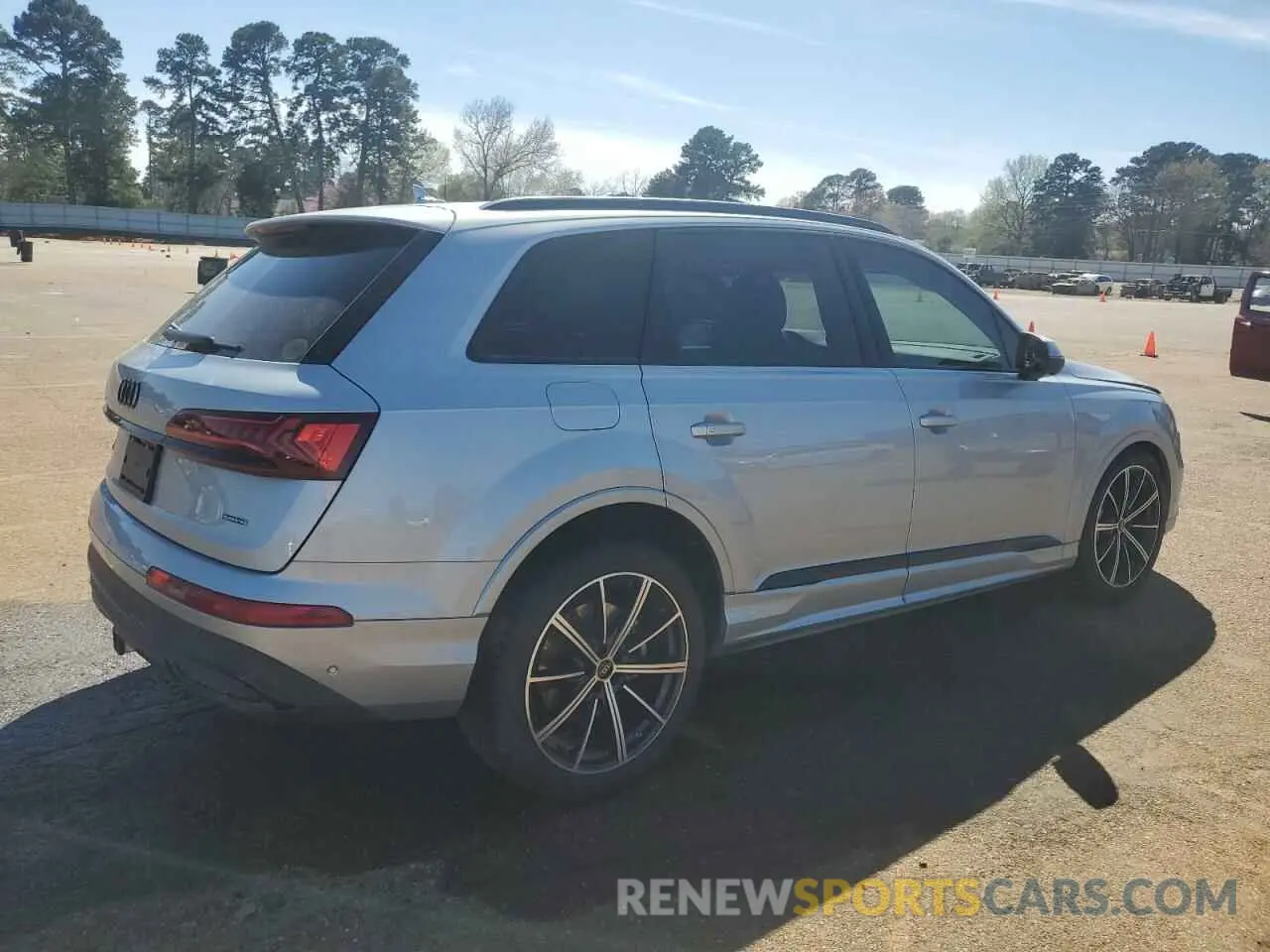 3 Photograph of a damaged car WA1VXBF78PD013285 AUDI Q7 2023