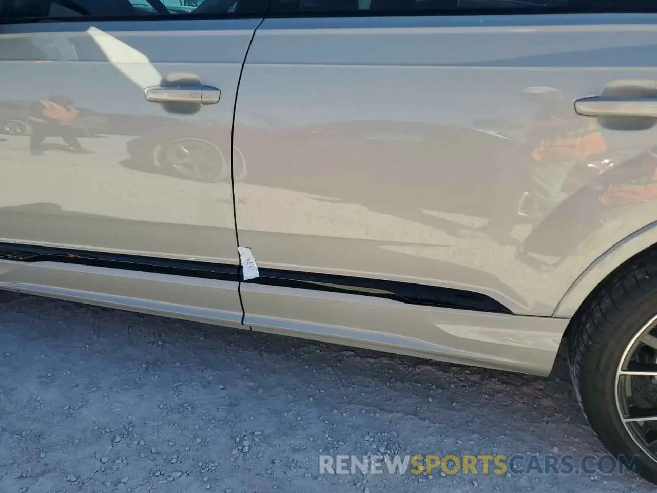 13 Photograph of a damaged car WA1VXBF79PD025302 AUDI Q7 2023