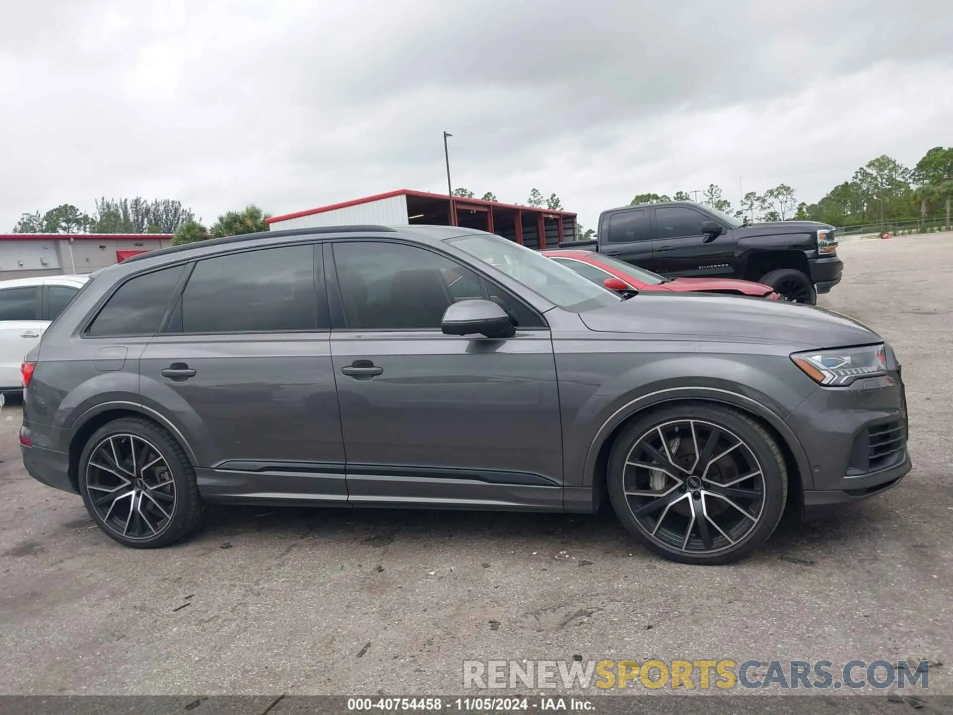 14 Photograph of a damaged car WA1VXBF7XPD026779 AUDI Q7 2023