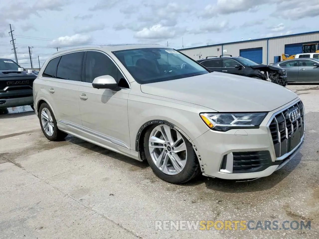 4 Photograph of a damaged car WA1ACBF76RD010690 AUDI Q7 2024
