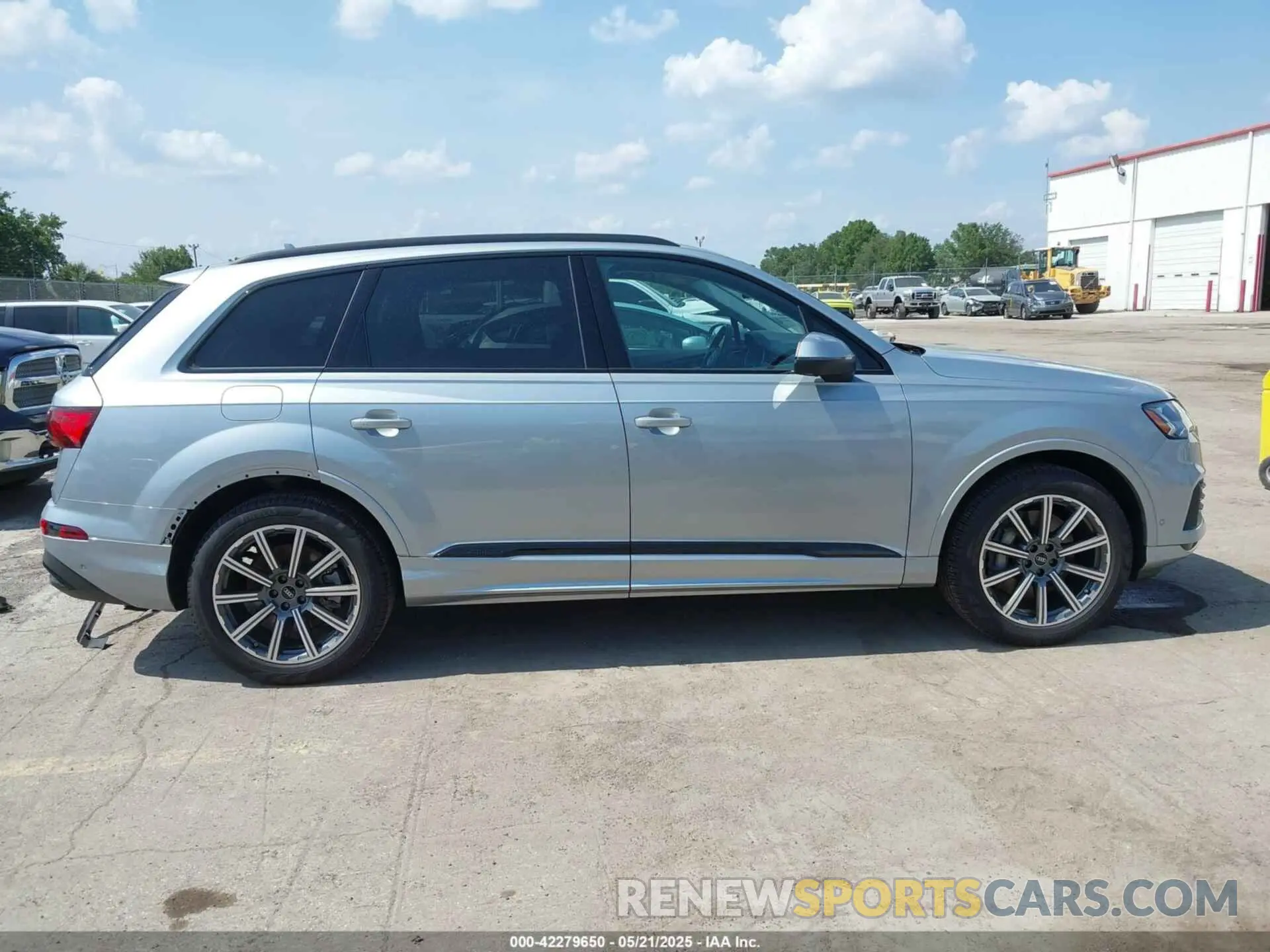 14 Photograph of a damaged car WA1LCBF72RD001512 AUDI Q7 2024