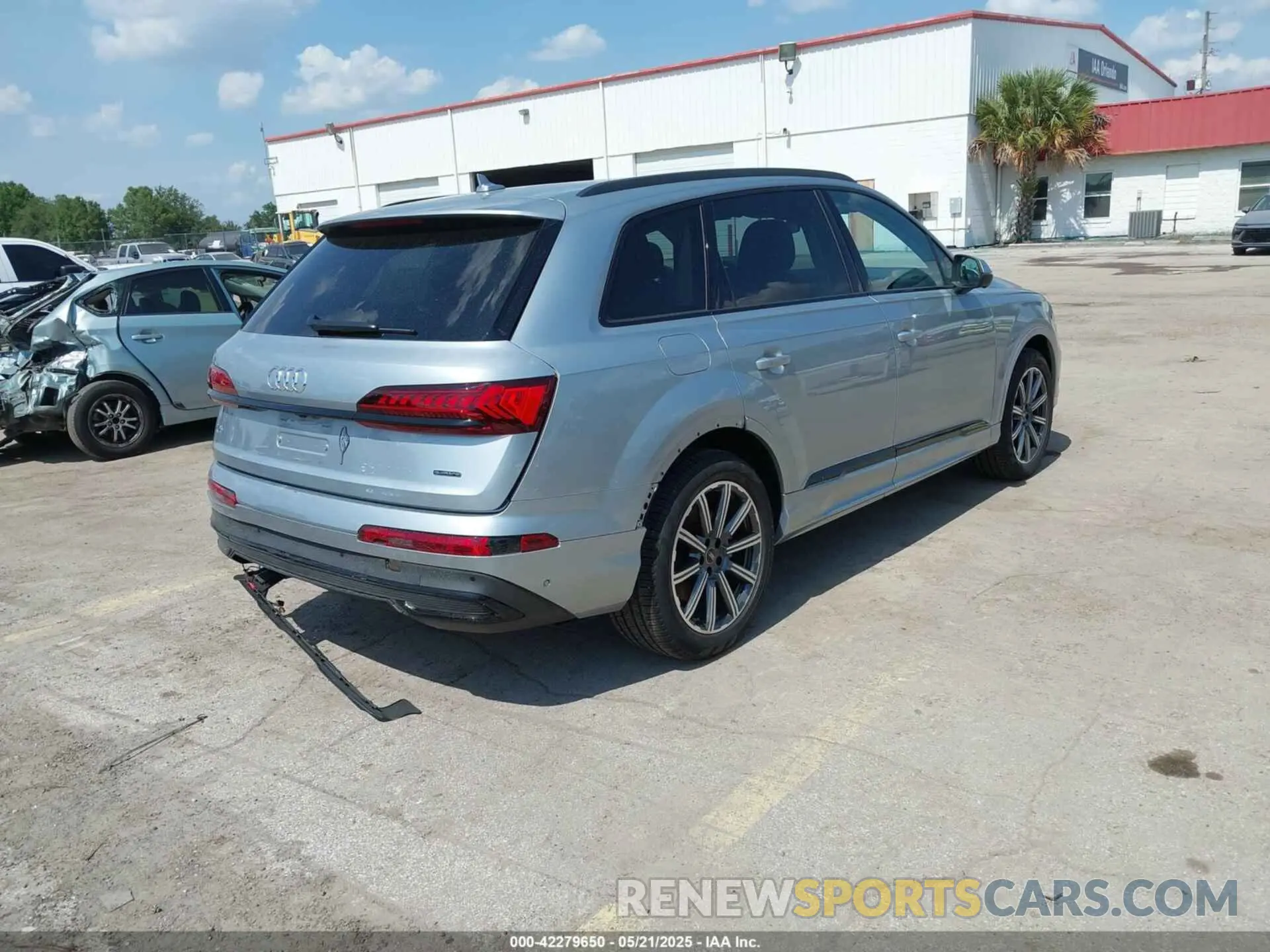 4 Photograph of a damaged car WA1LCBF72RD001512 AUDI Q7 2024