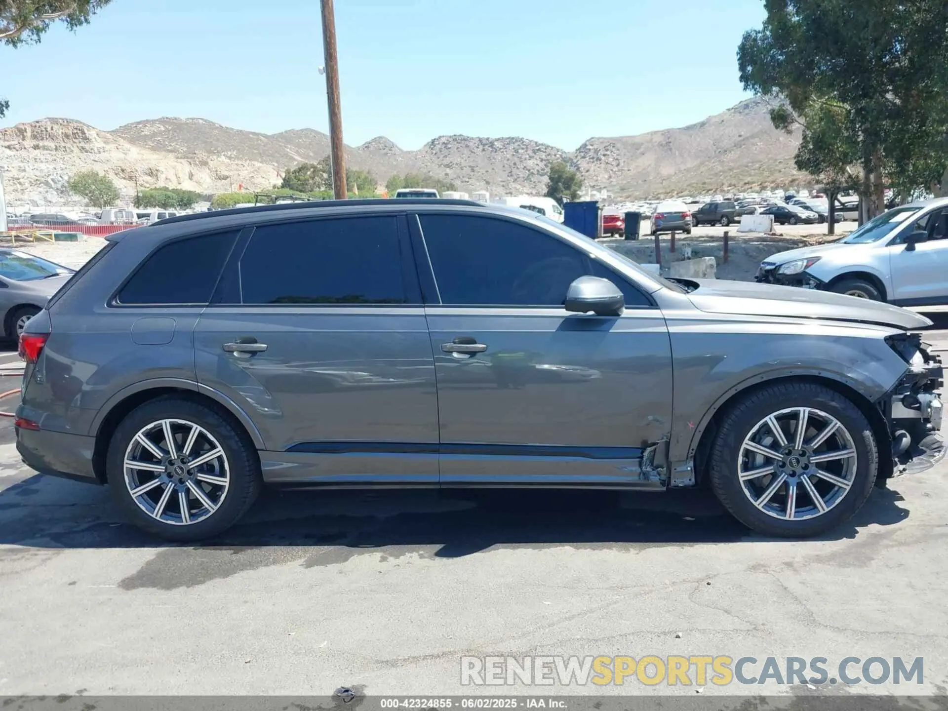 14 Photograph of a damaged car WA1LCBF7XRD002858 AUDI Q7 2024