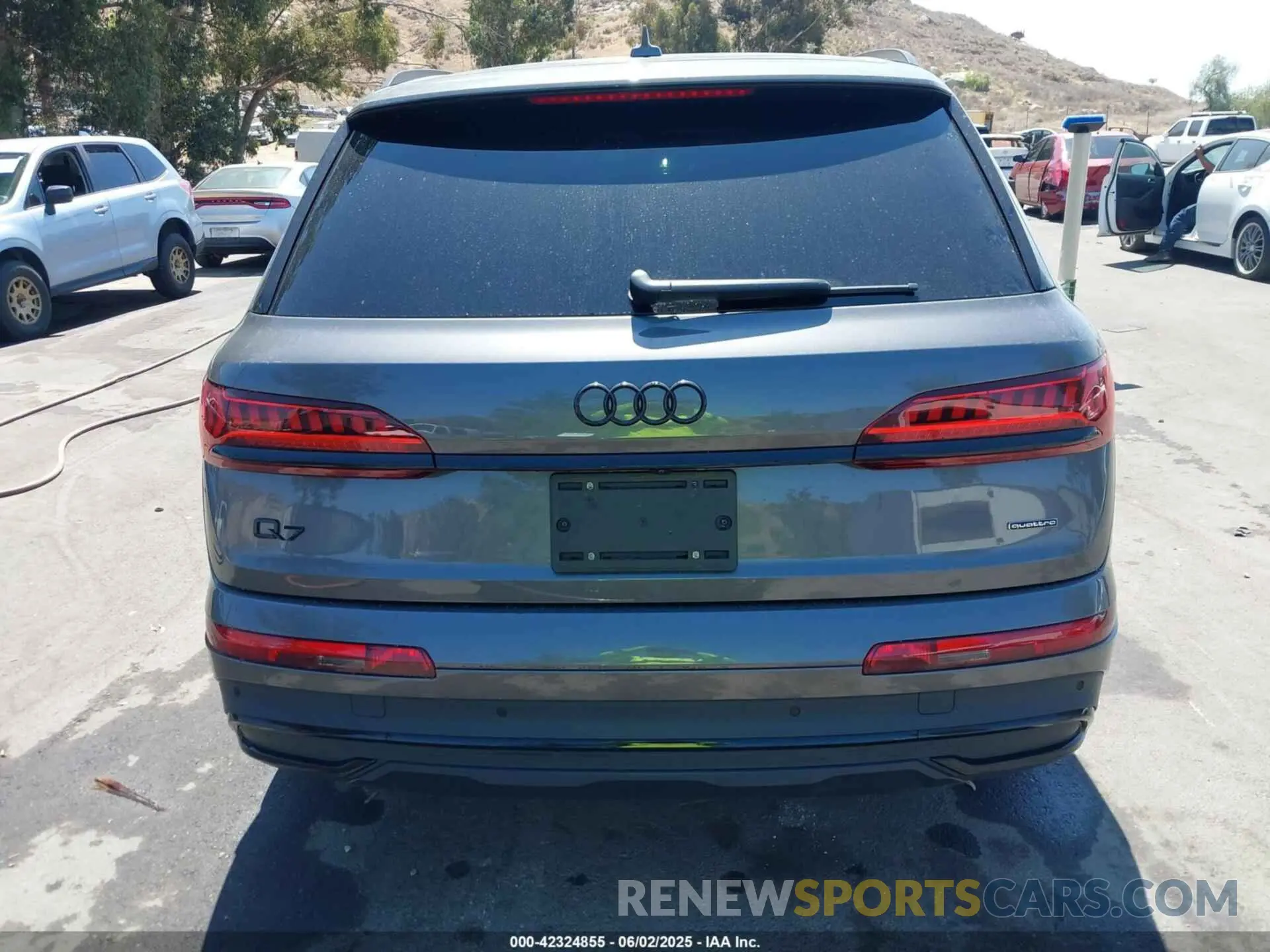 17 Photograph of a damaged car WA1LCBF7XRD002858 AUDI Q7 2024