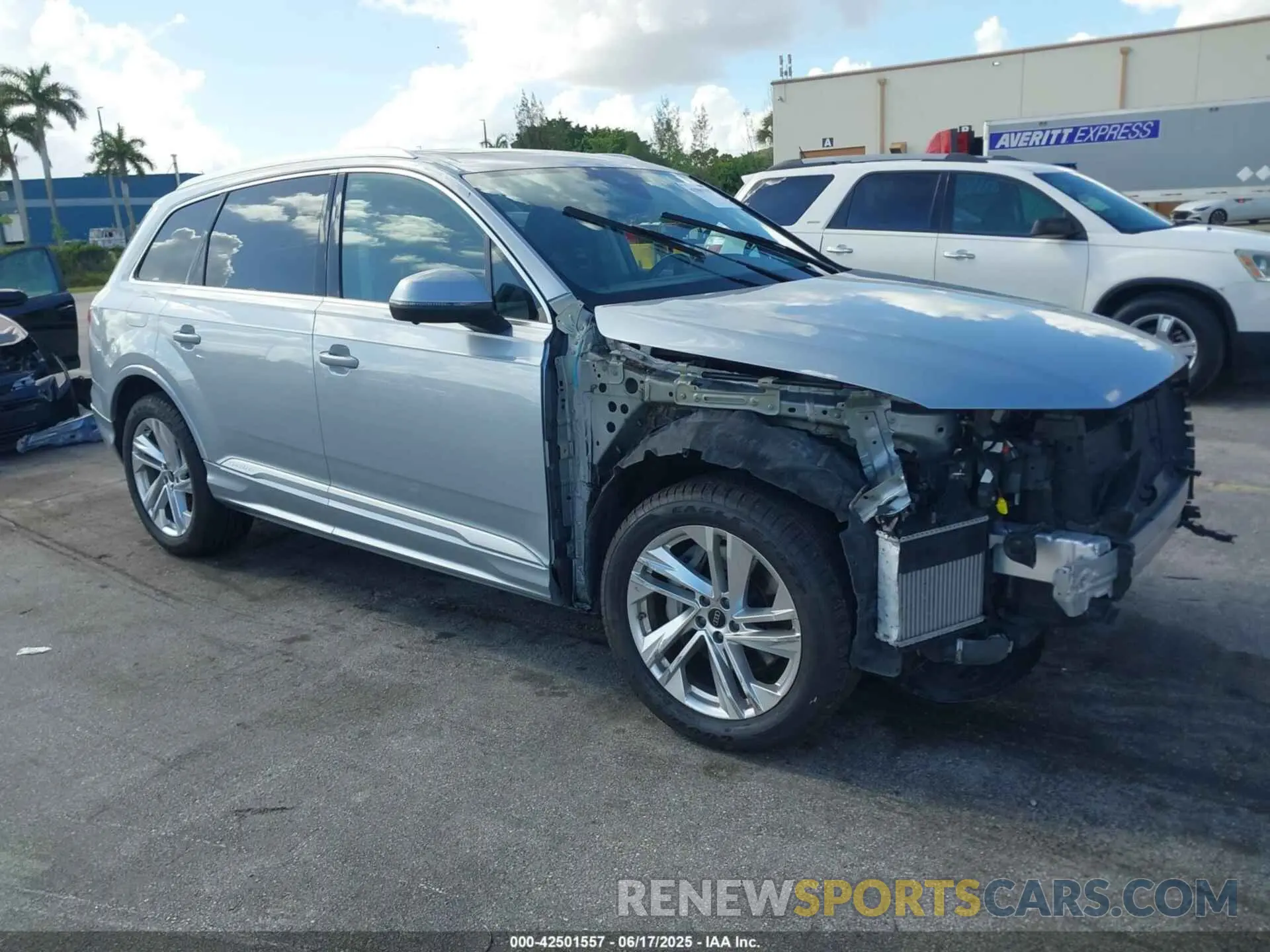 1 Photograph of a damaged car WA1LXBF72RD006200 AUDI Q7 2024
