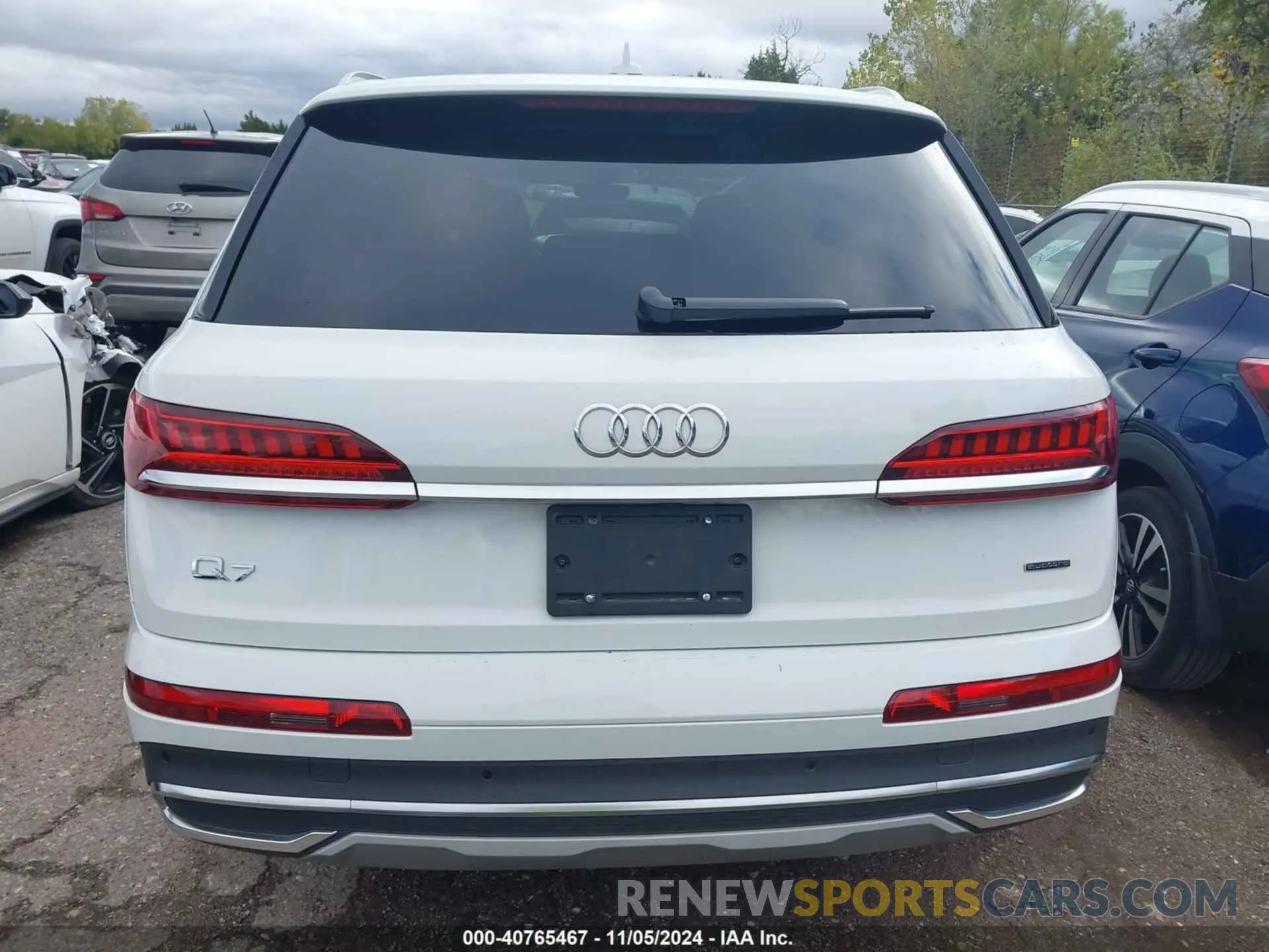 17 Photograph of a damaged car WA1LXBF72RD008707 AUDI Q7 2024