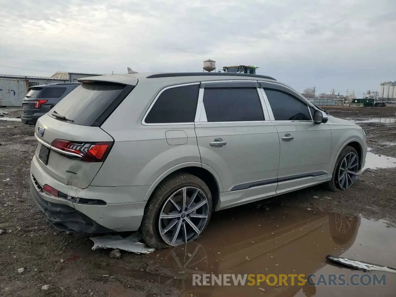 3 Photograph of a damaged car WA1LXBF79RD010132 AUDI Q7 2024
