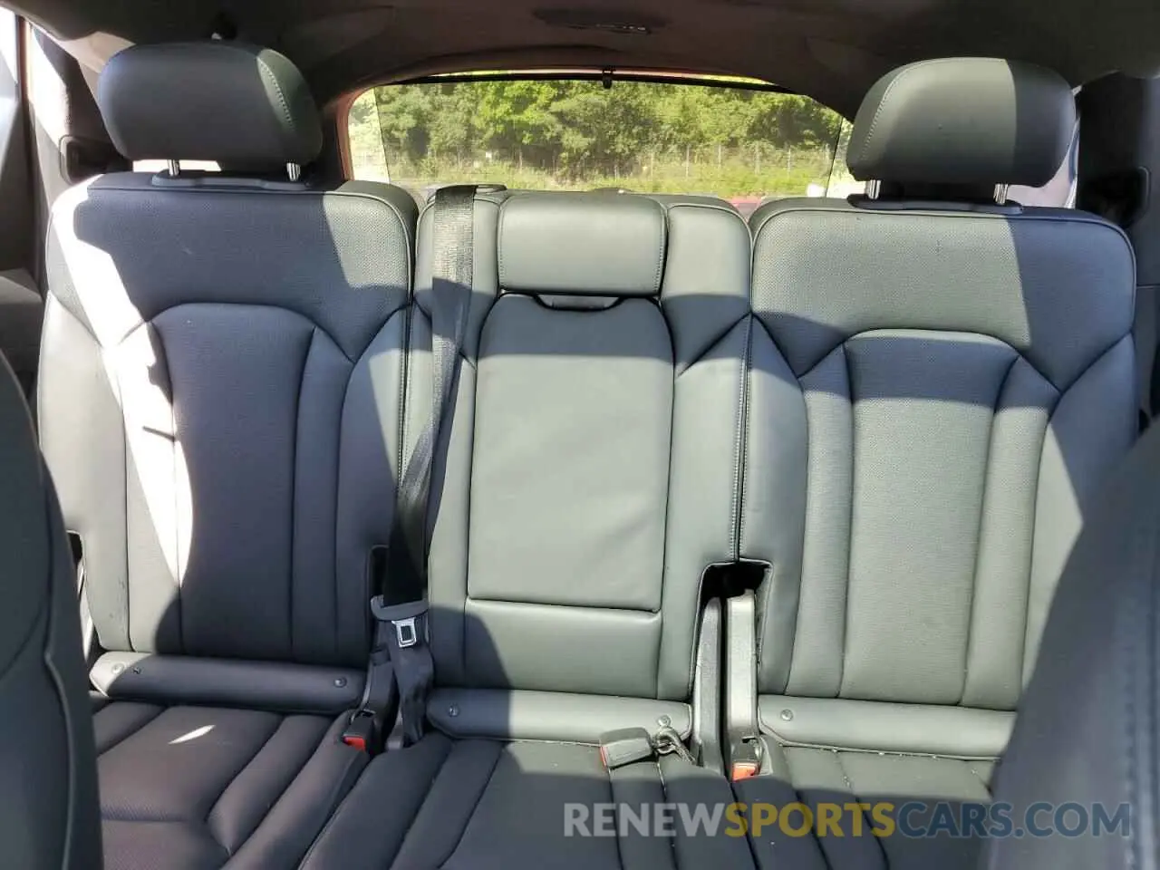 10 Photograph of a damaged car WA1VXBF76RD000277 AUDI Q7 2024
