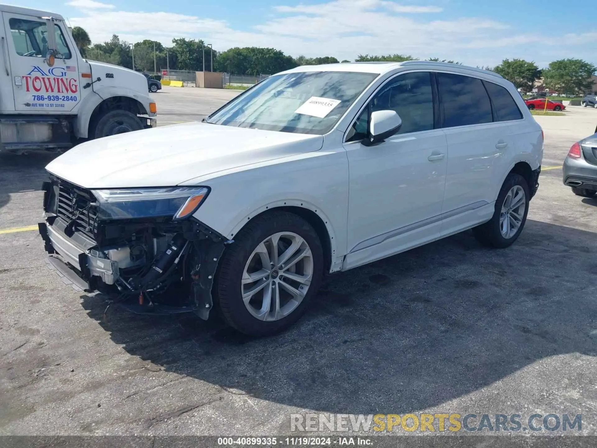 2 Photograph of a damaged car WA1ACBF76SD003289 AUDI Q7 2025