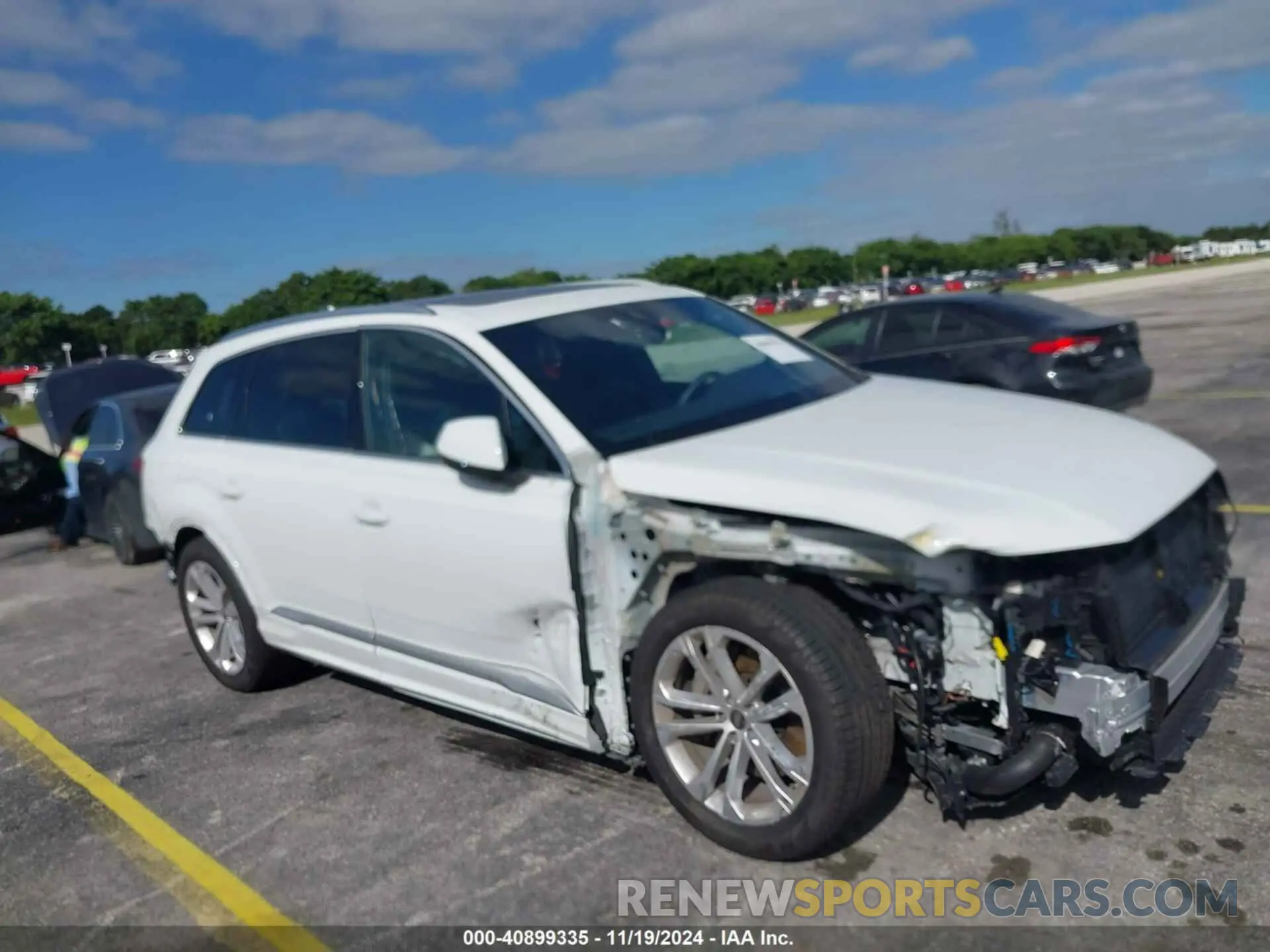 6 Photograph of a damaged car WA1ACBF76SD003289 AUDI Q7 2025