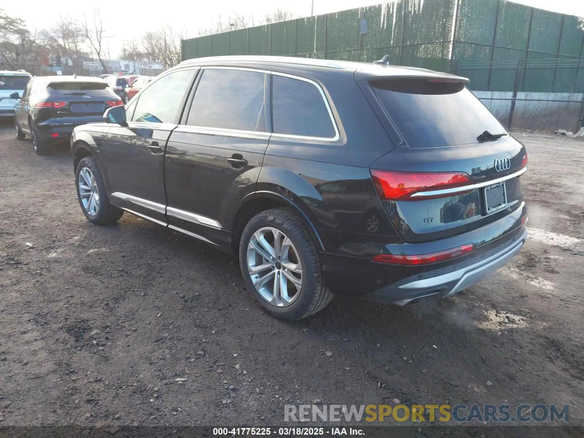 3 Photograph of a damaged car WA1ACBF7XSD020452 AUDI Q7 2025