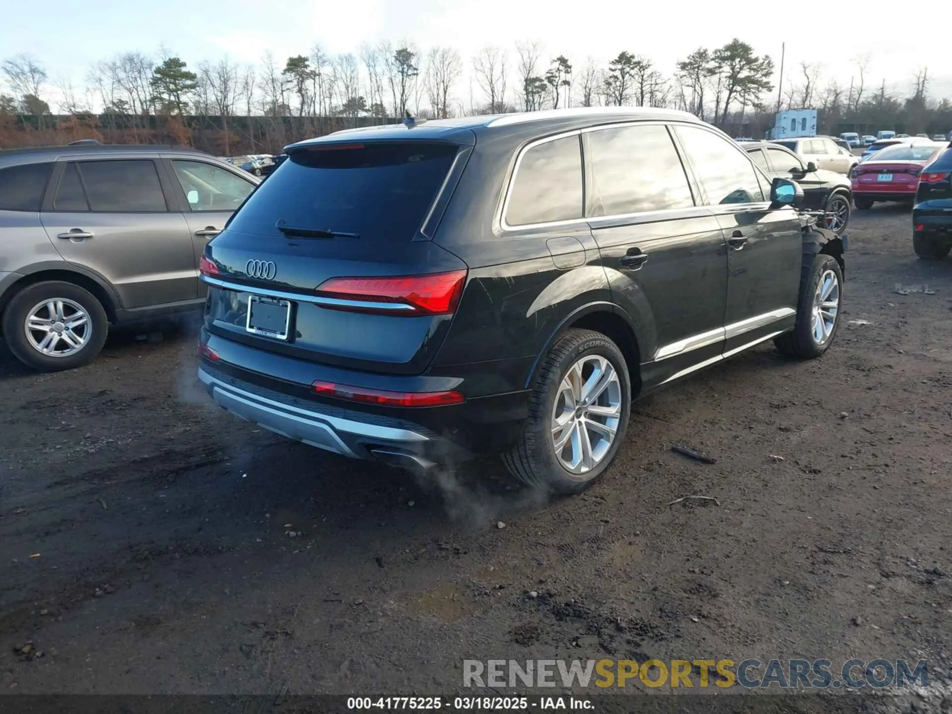 4 Photograph of a damaged car WA1ACBF7XSD020452 AUDI Q7 2025