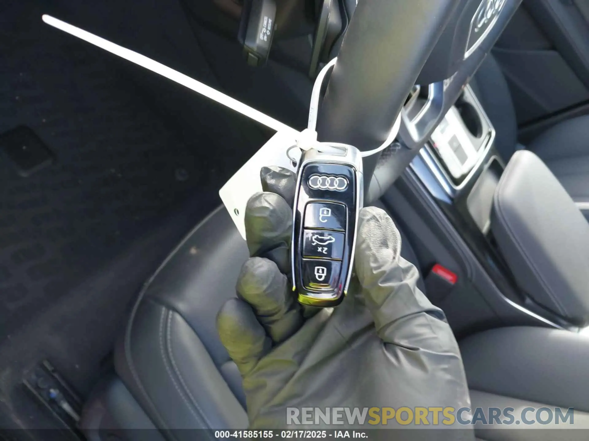 11 Photograph of a damaged car WA1LCBF70SD000963 AUDI Q7 2025