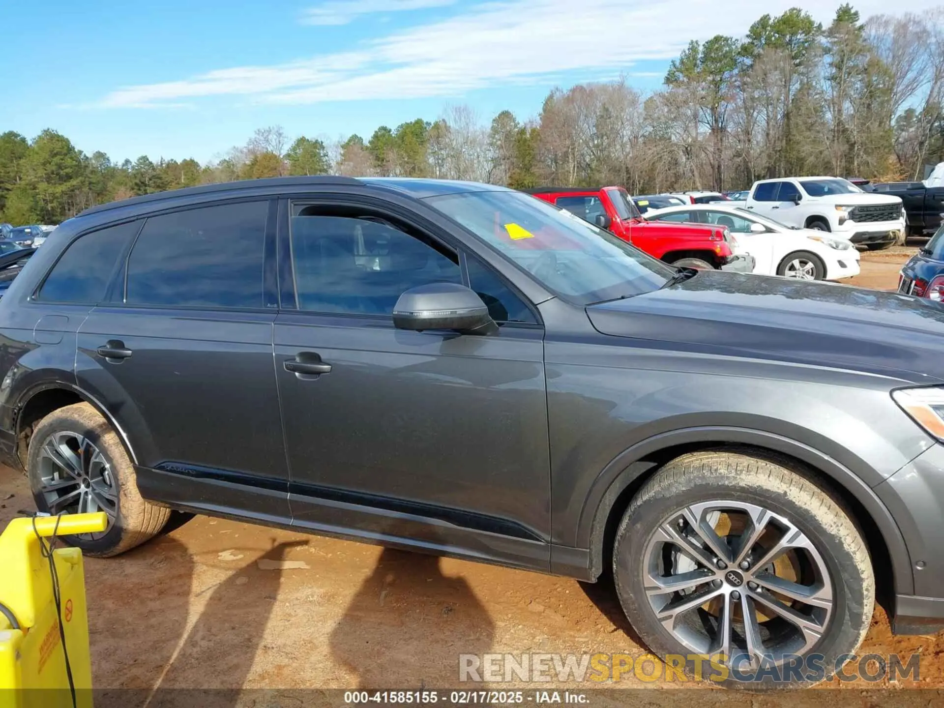 14 Photograph of a damaged car WA1LCBF70SD000963 AUDI Q7 2025