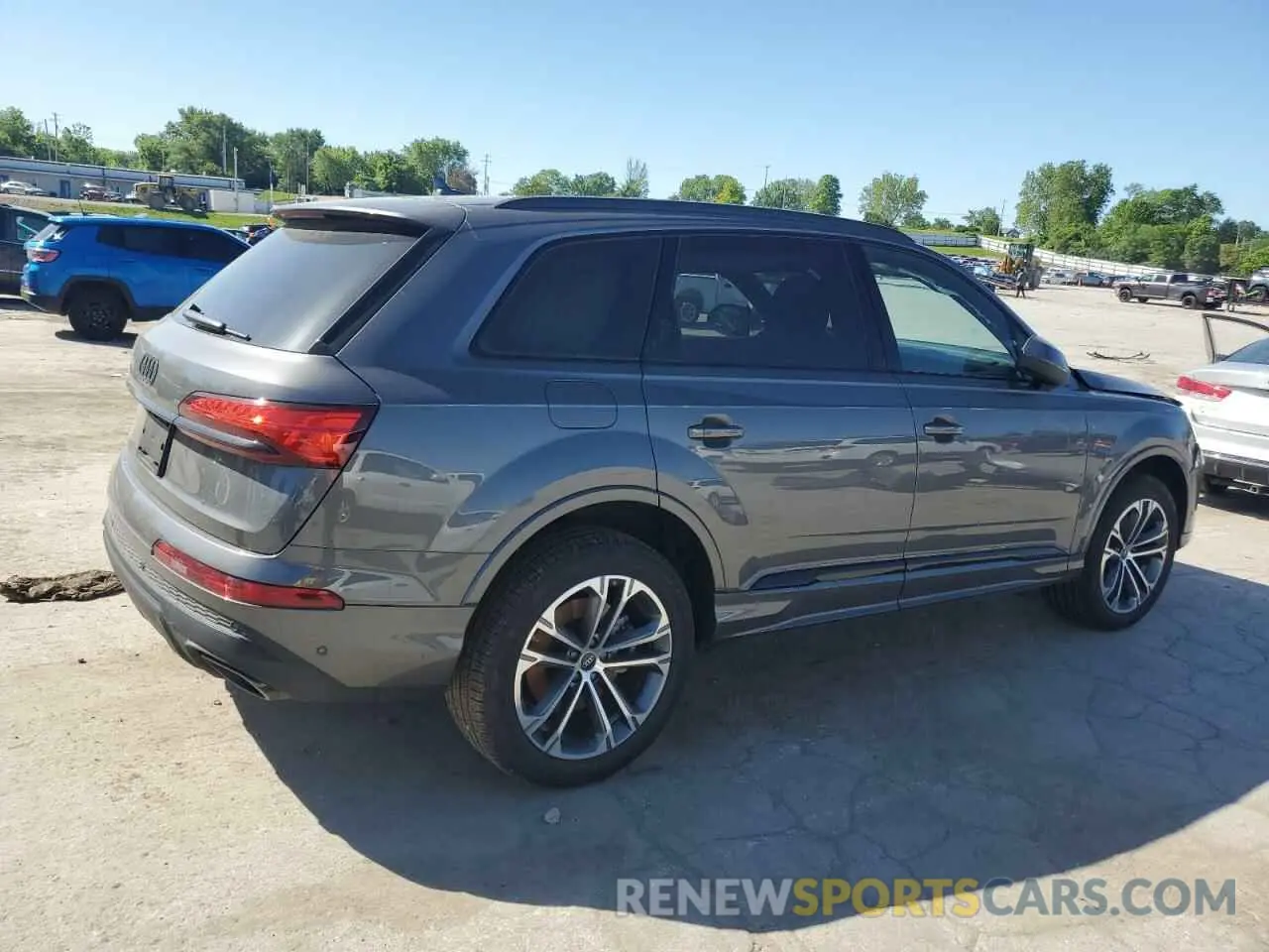 3 Photograph of a damaged car WA1LCBF75SD008363 AUDI Q7 2025
