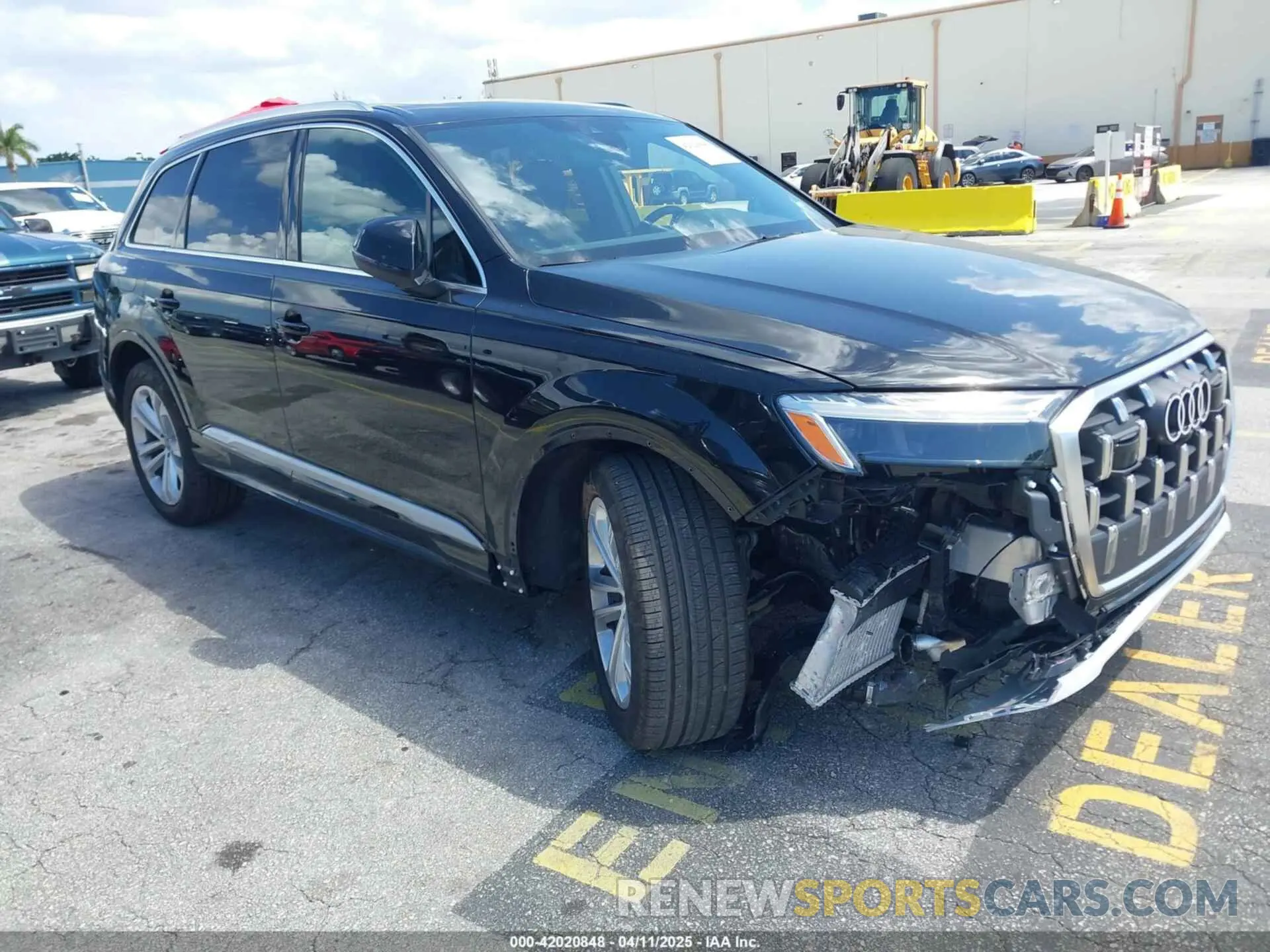 1 Photograph of a damaged car WA1LVBF71SD015398 AUDI Q7 2025