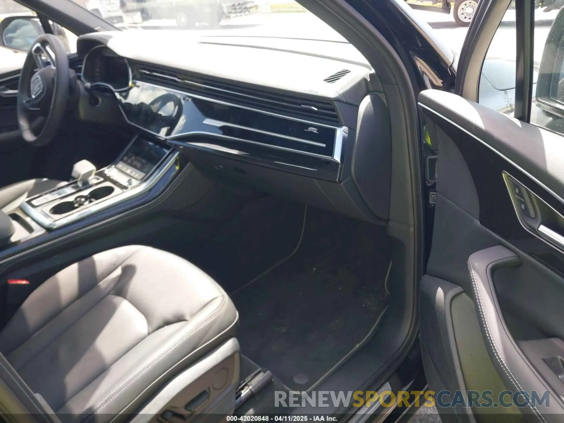 5 Photograph of a damaged car WA1LVBF71SD015398 AUDI Q7 2025