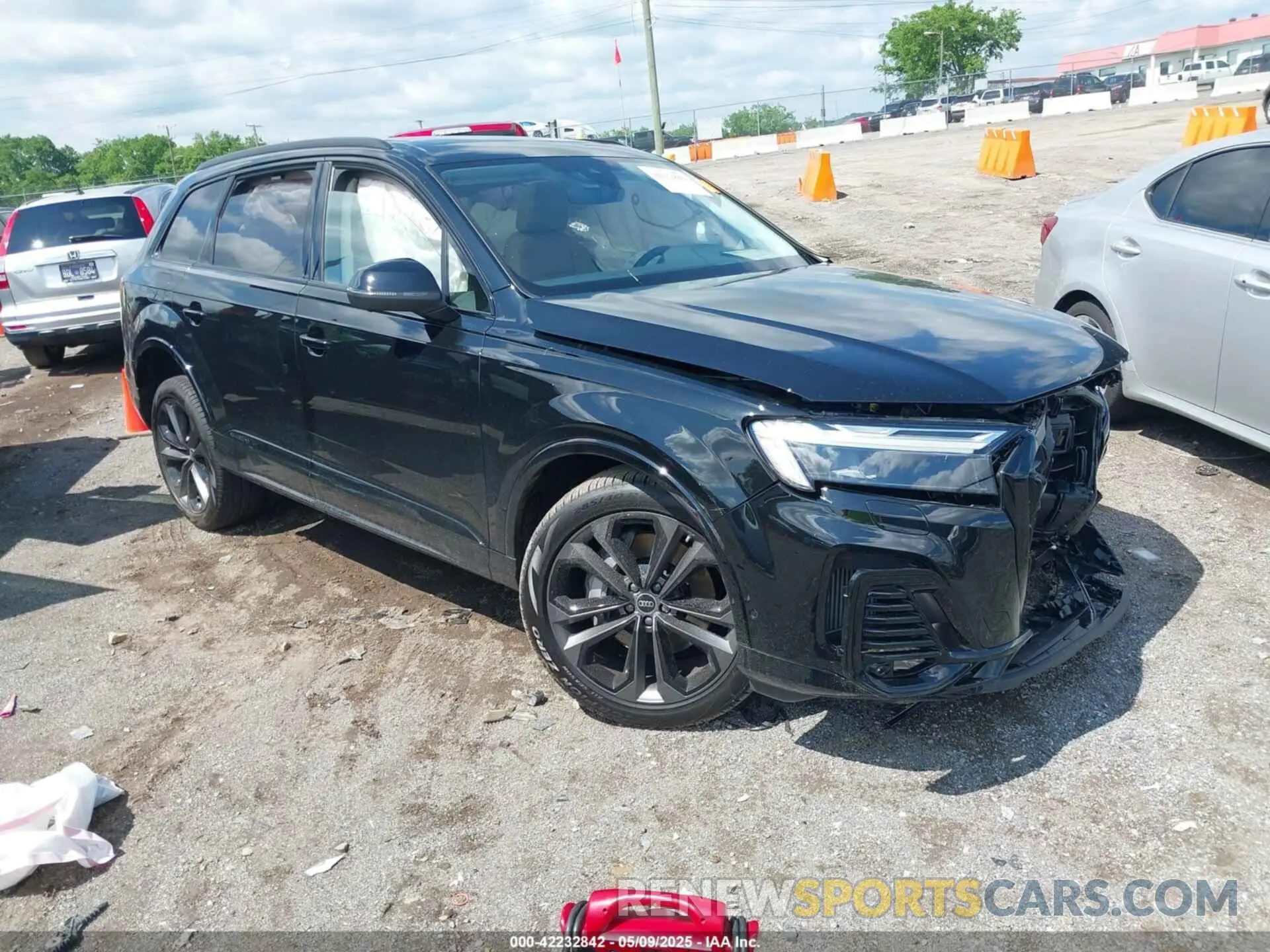1 Photograph of a damaged car WA1LVBF73SD024894 AUDI Q7 2025