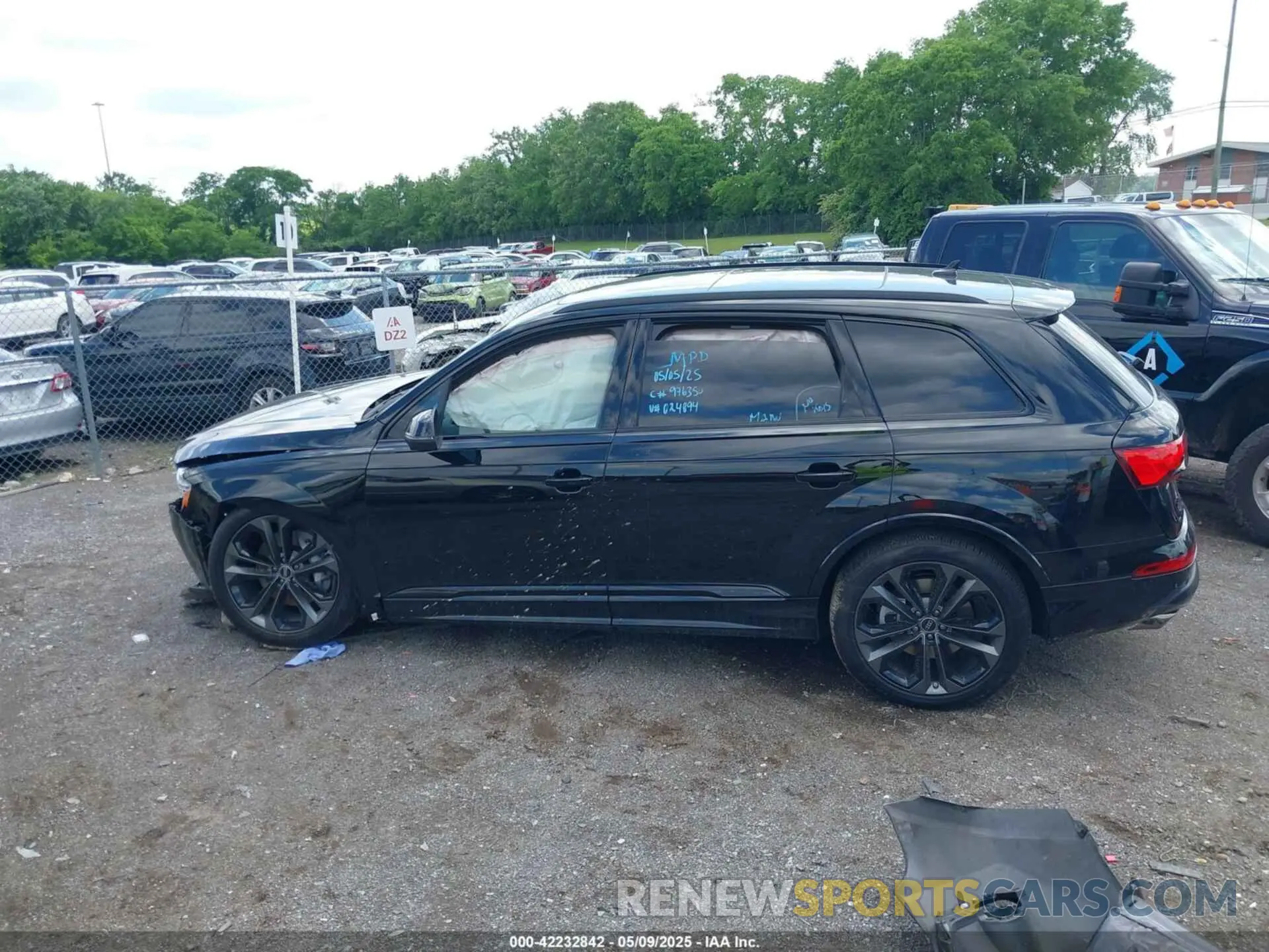 14 Photograph of a damaged car WA1LVBF73SD024894 AUDI Q7 2025