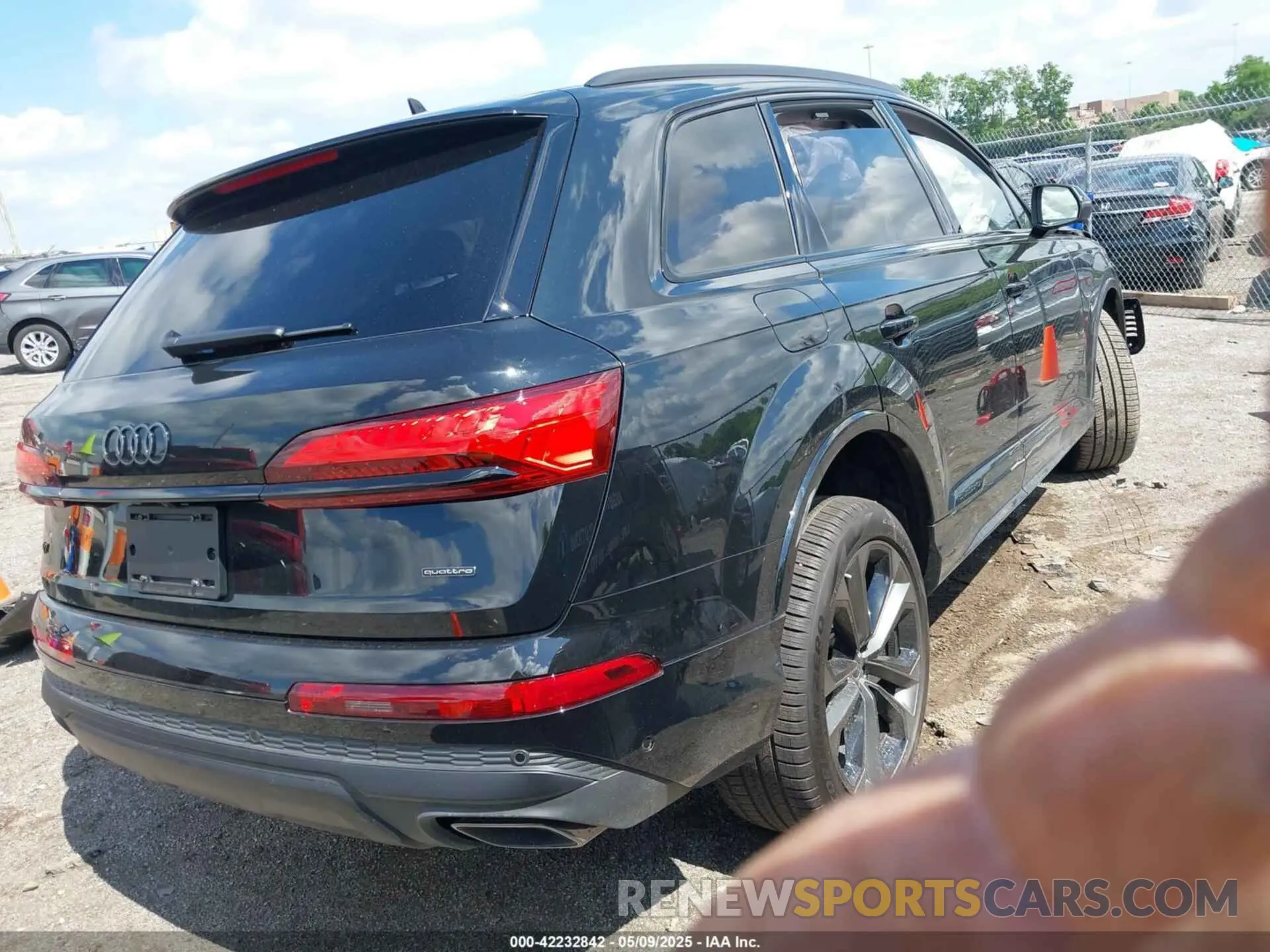 4 Photograph of a damaged car WA1LVBF73SD024894 AUDI Q7 2025