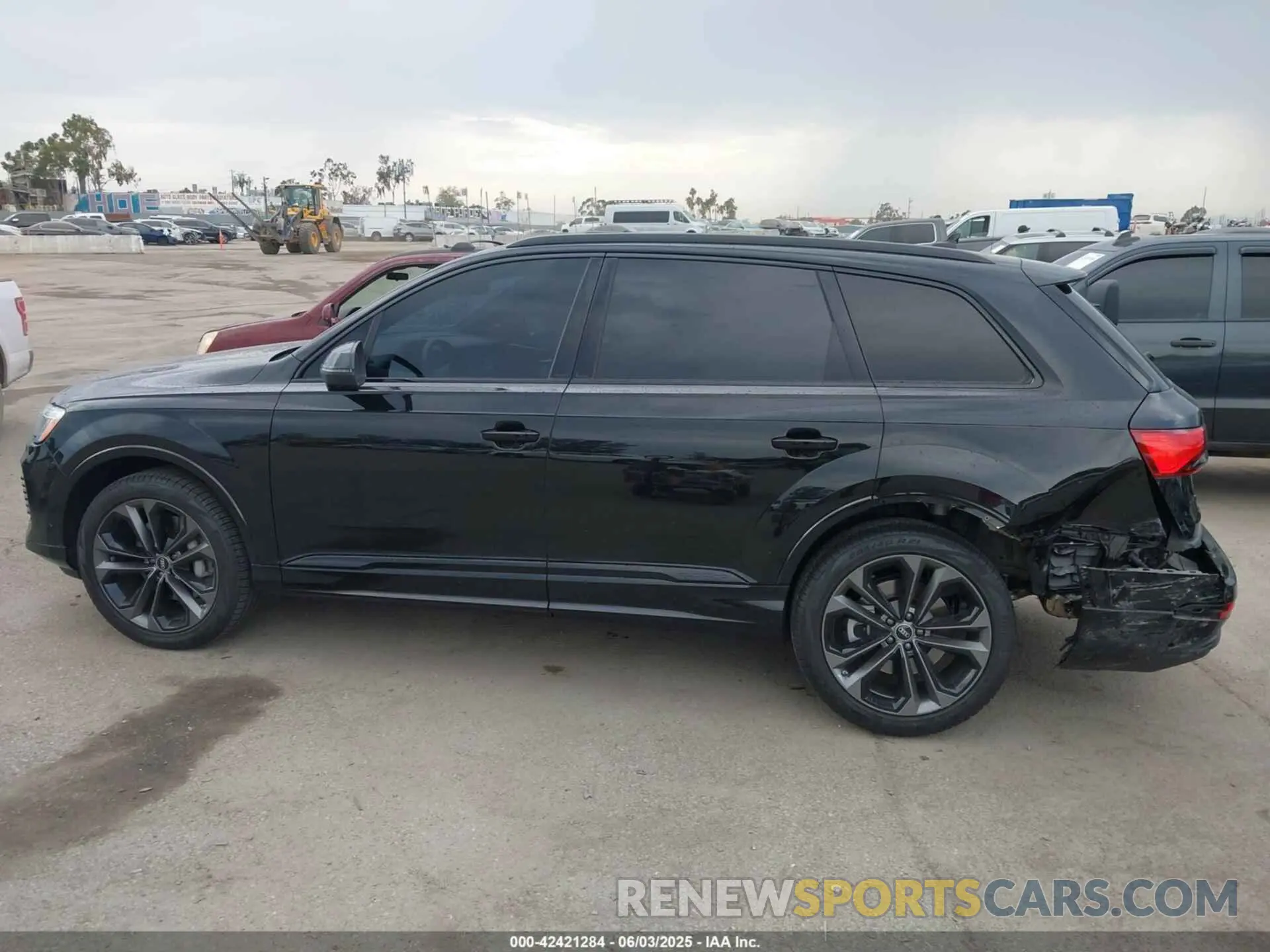 14 Photograph of a damaged car WA1LVBF76SD005899 AUDI Q7 2025