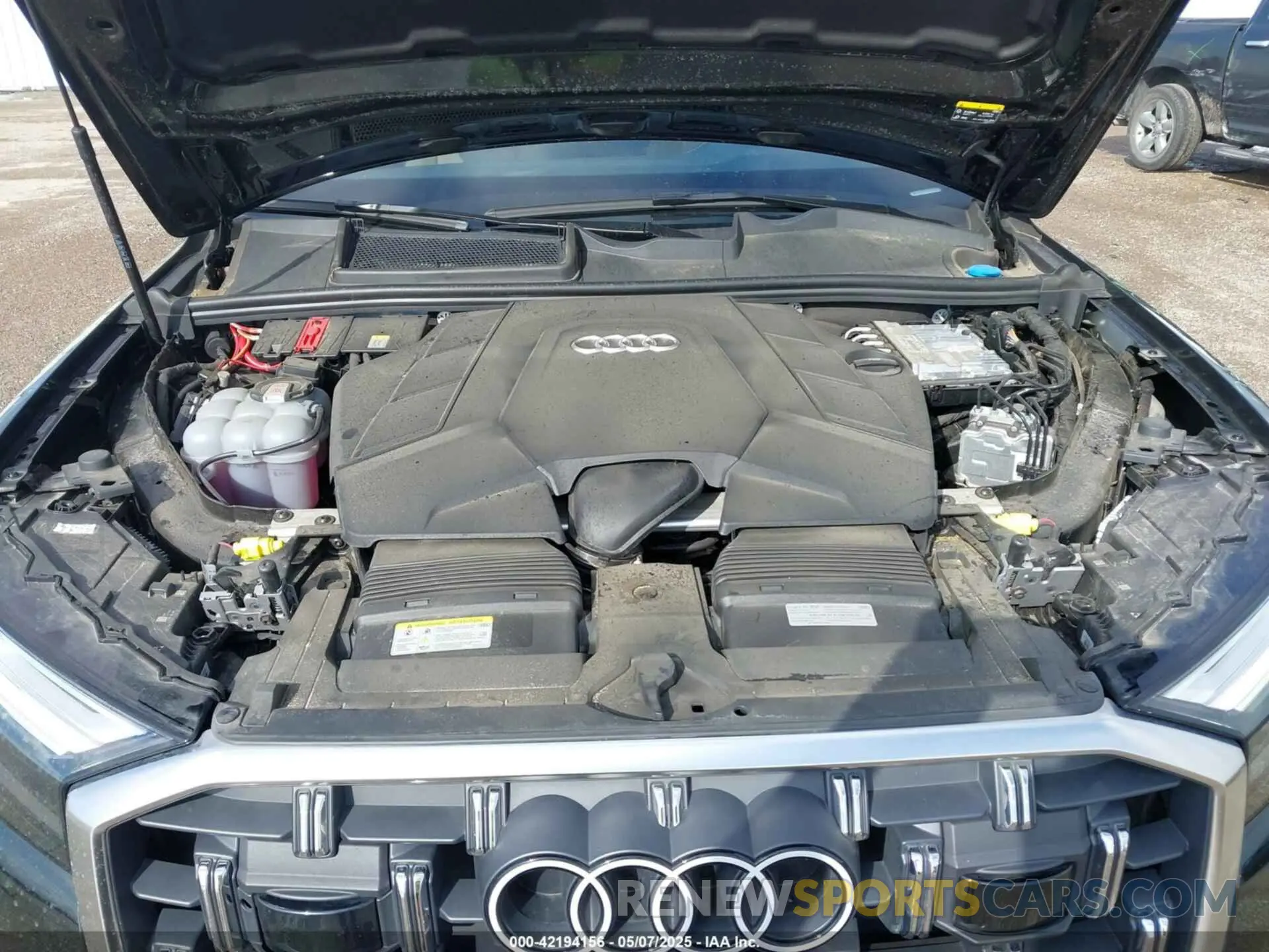 10 Photograph of a damaged car WA1LVBF77SD009895 AUDI Q7 2025
